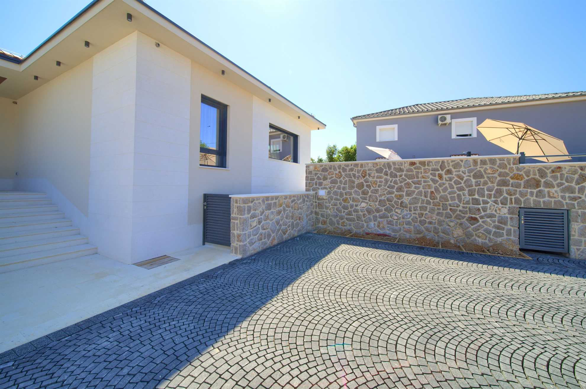 Villa QUARNARO mit beheiztem Pool