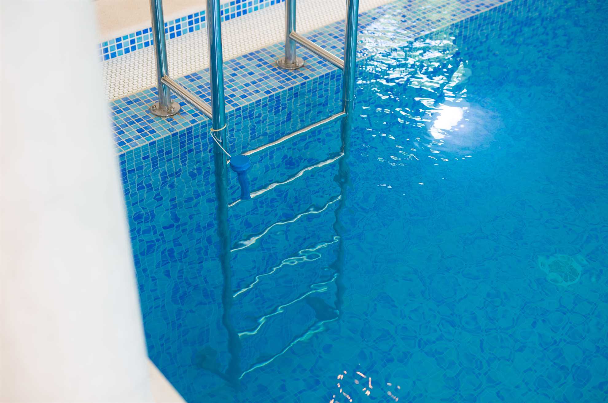 Apartment ROYAL 1 with pool and jacuzzi