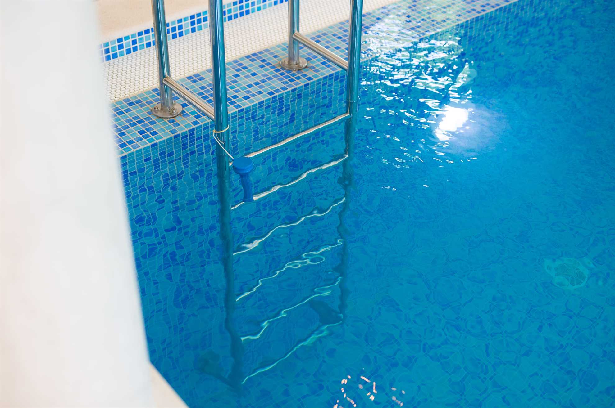 Apartment ROYAL 2 with pool and jacuzzi