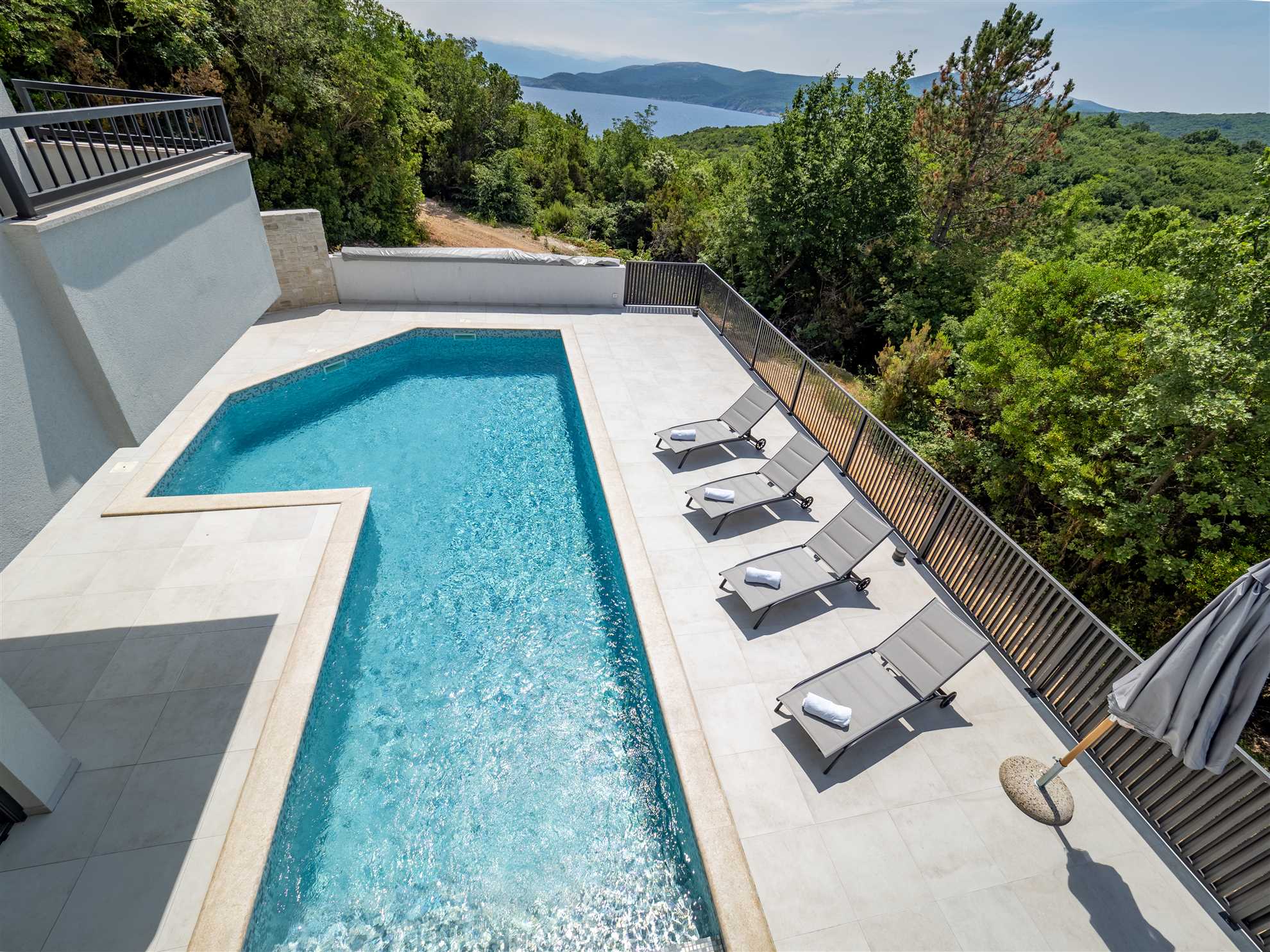 Beautiful Villa TIMES with heated pool