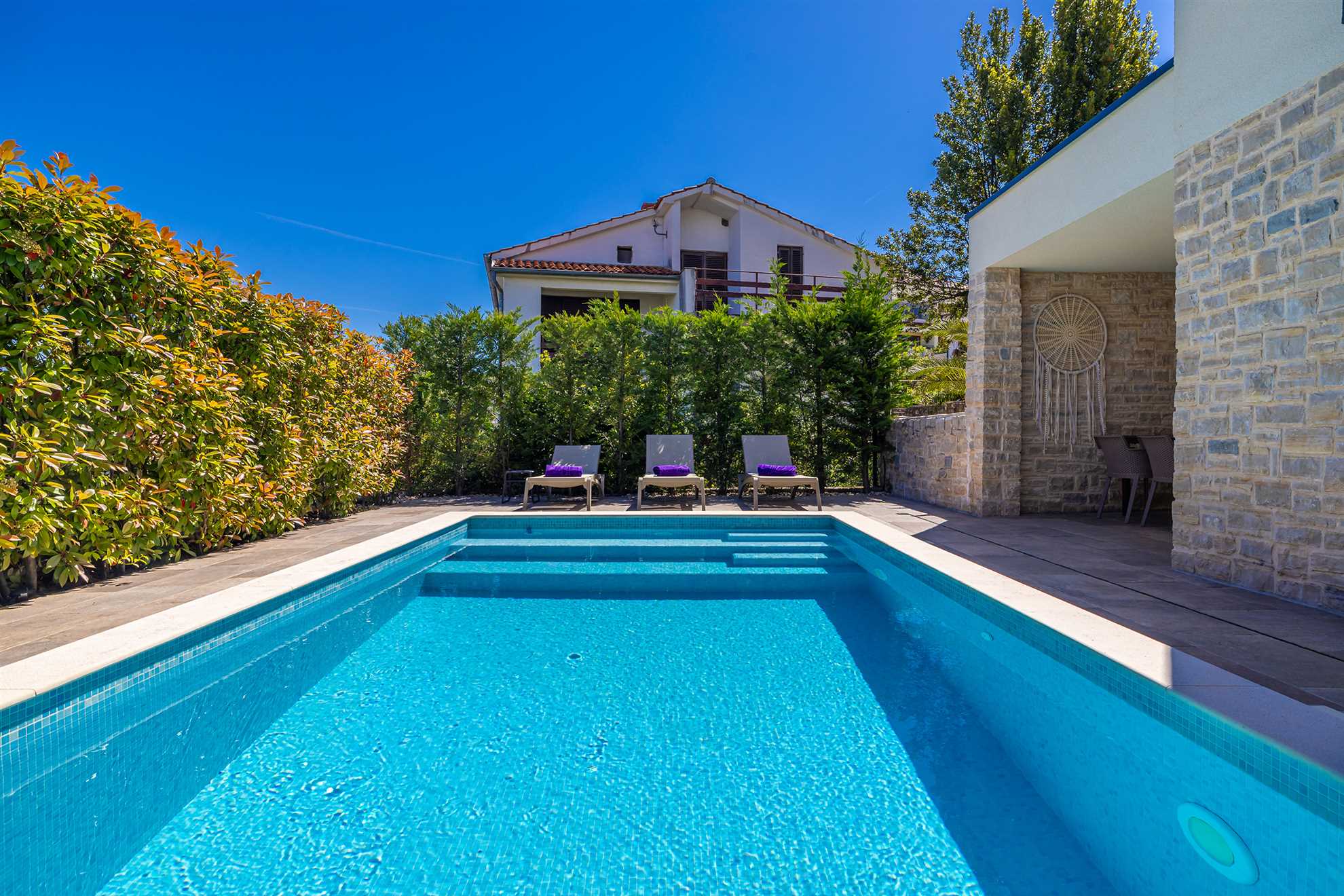 Apartment SIORA with heated pool