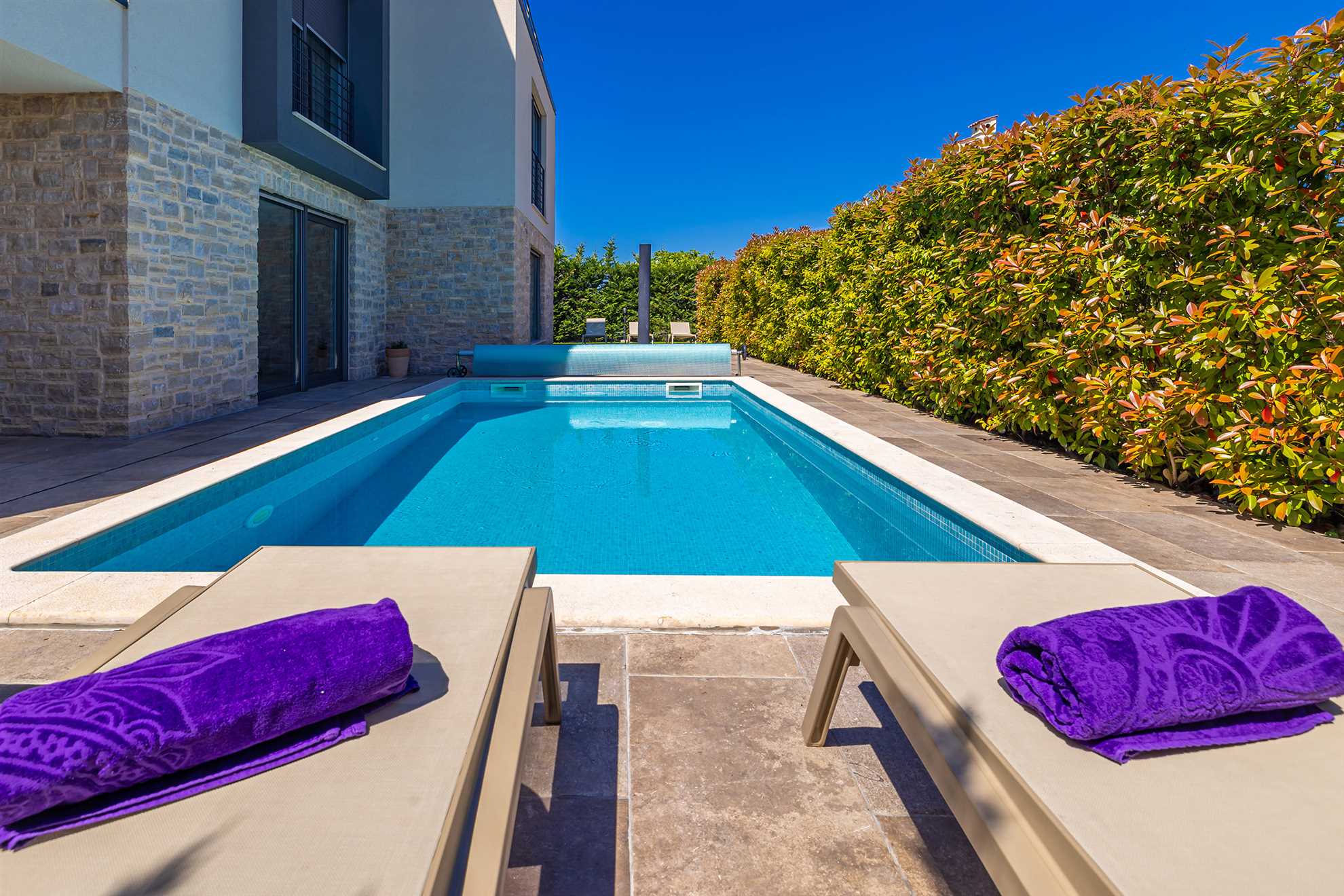 Apartment SIORA with heated pool