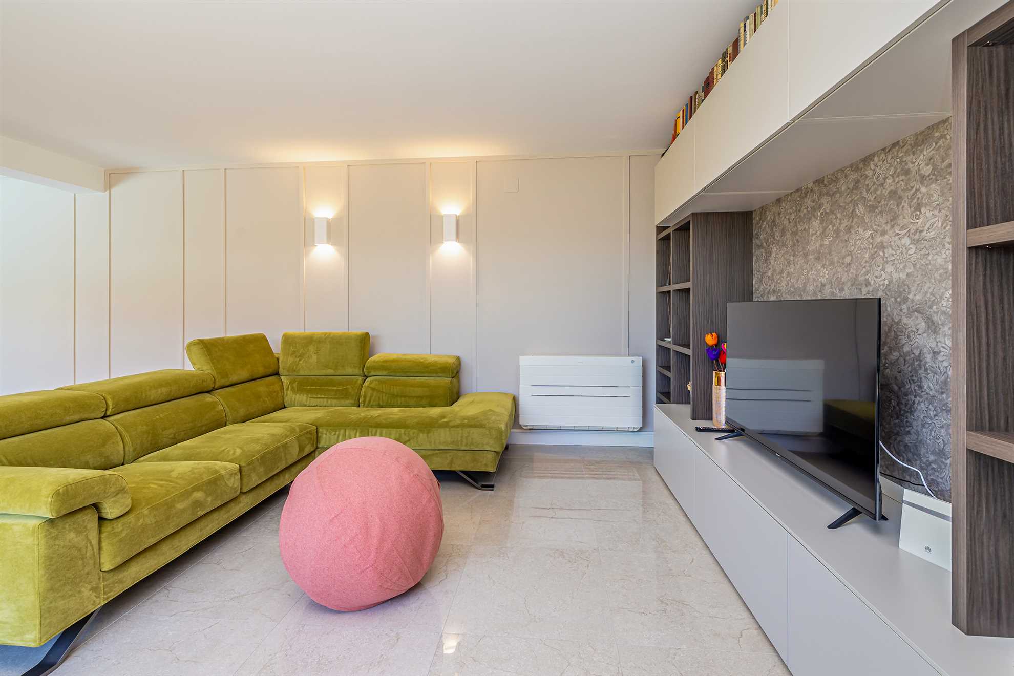 Apartment SIORA with heated pool