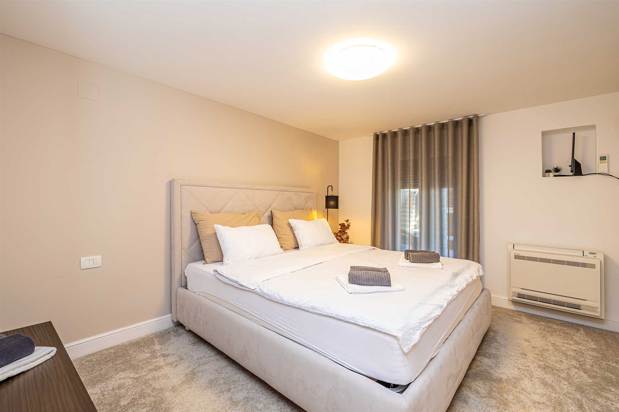 Apartment SIORA with heated pool