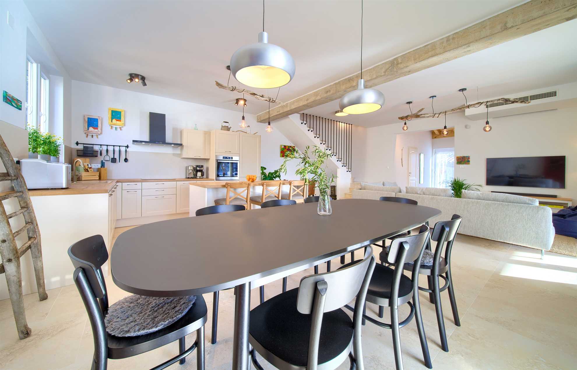 Vila BEACHFRONT s grijanim bazenom