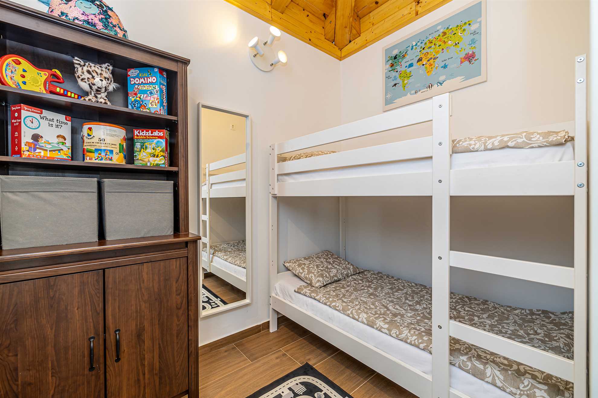 Vila BEACHFRONT s grijanim bazenom