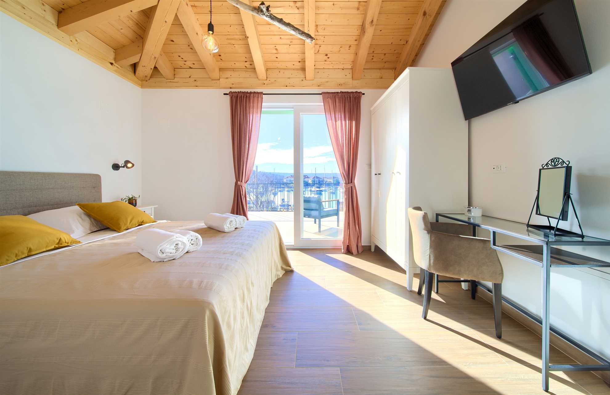 Vila BEACHFRONT s grijanim bazenom