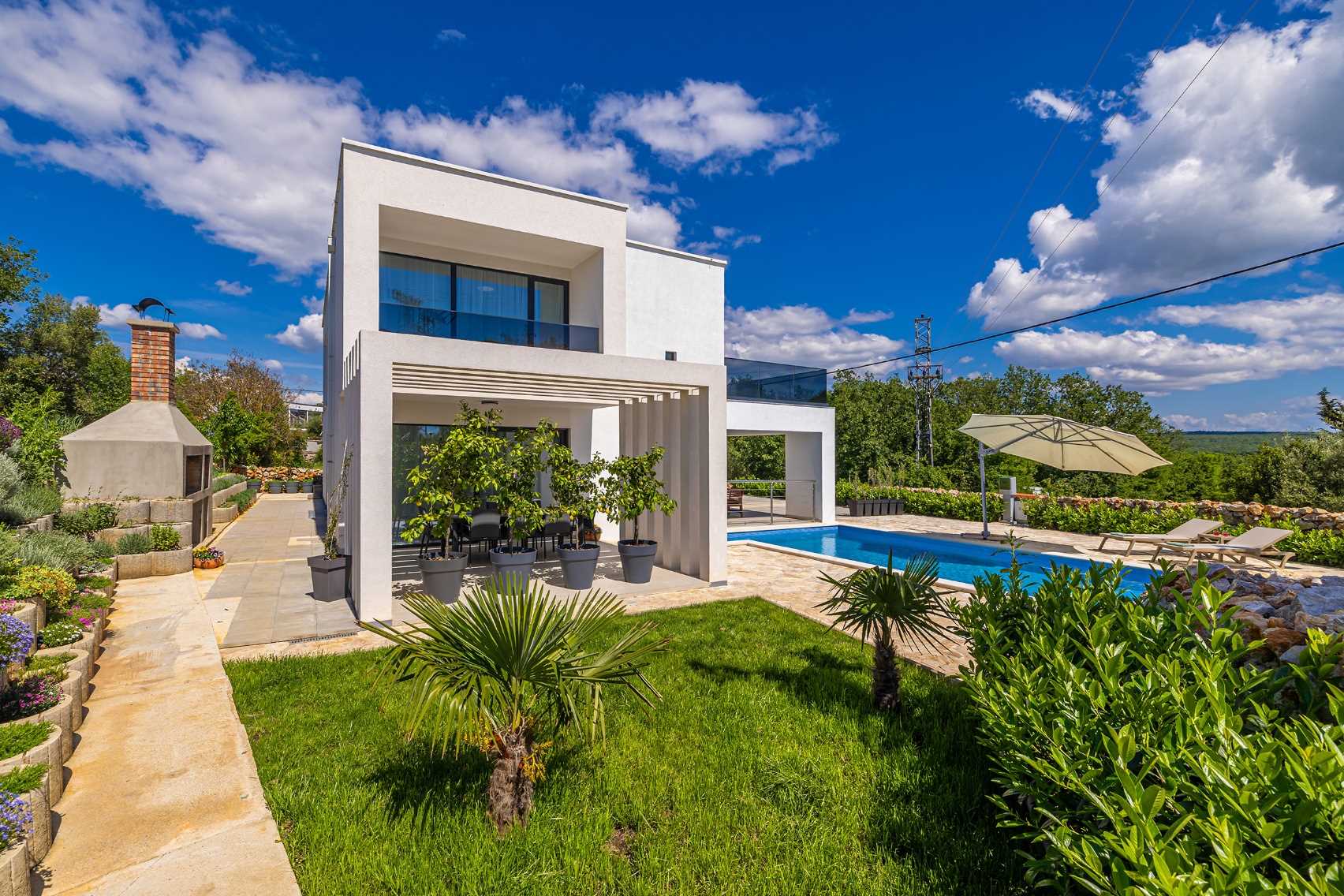 Villa SPLENDIDA con piscina privata