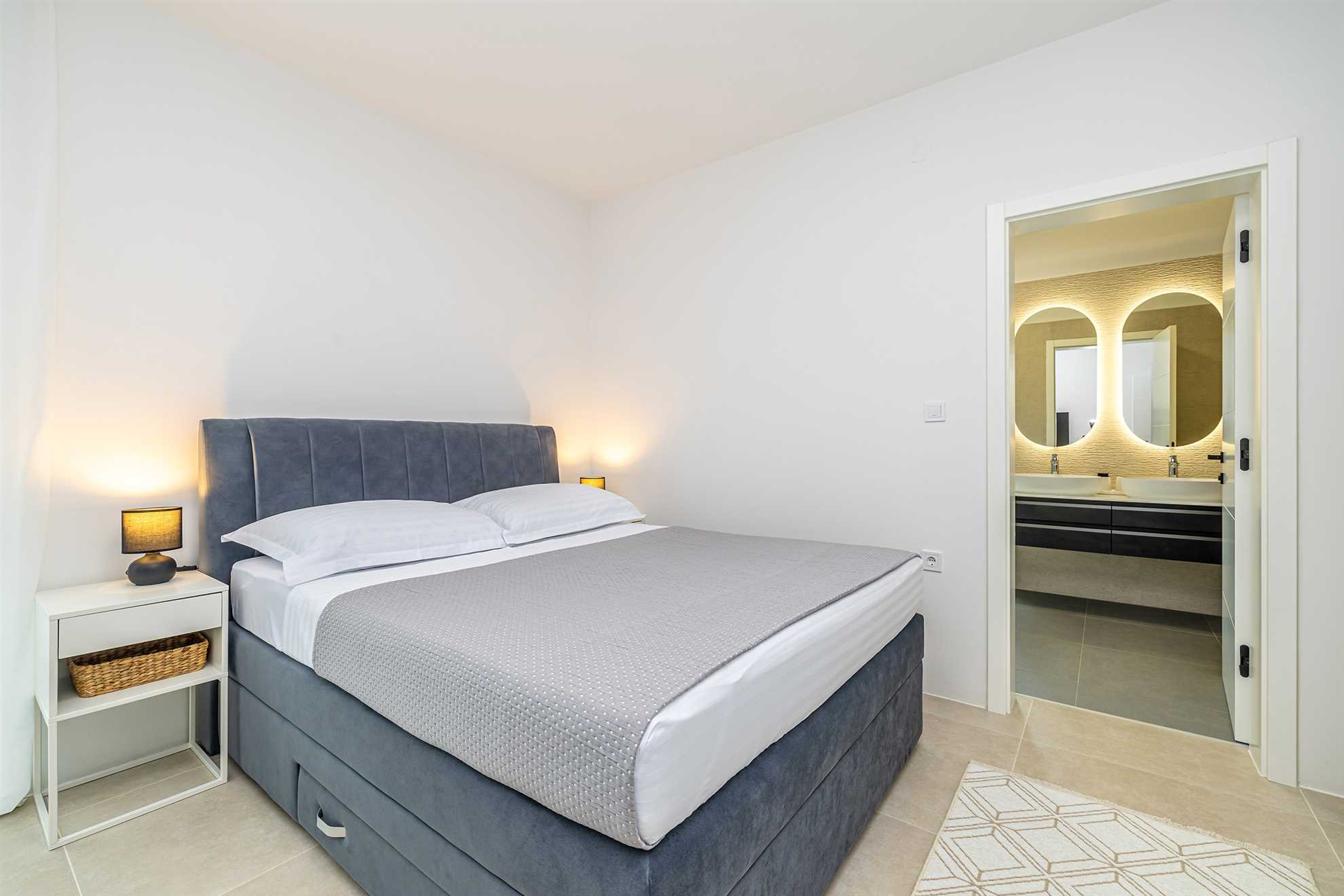 Villa SPLENDIDA con piscina privata