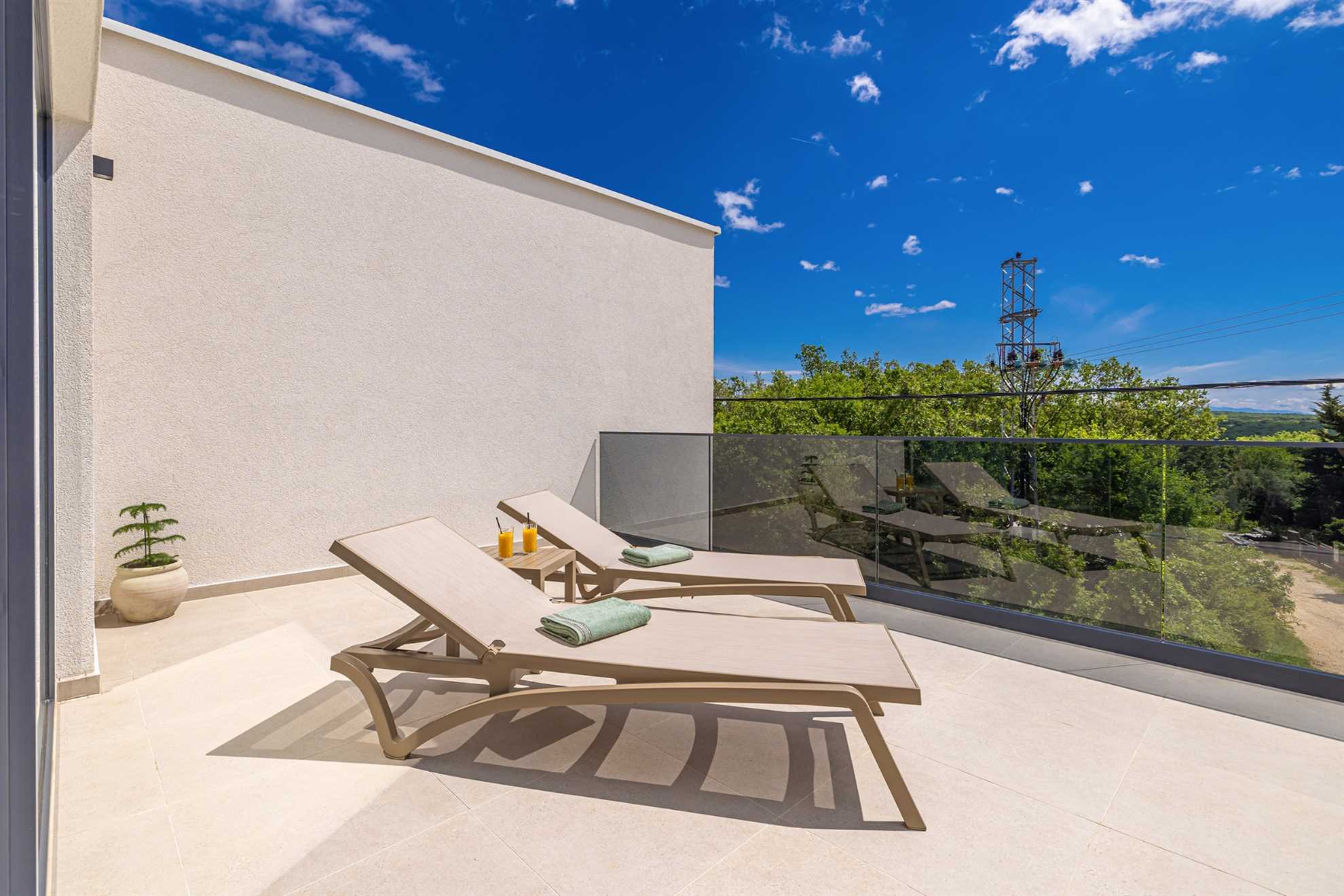 Villa SPLENDIDA con piscina privata