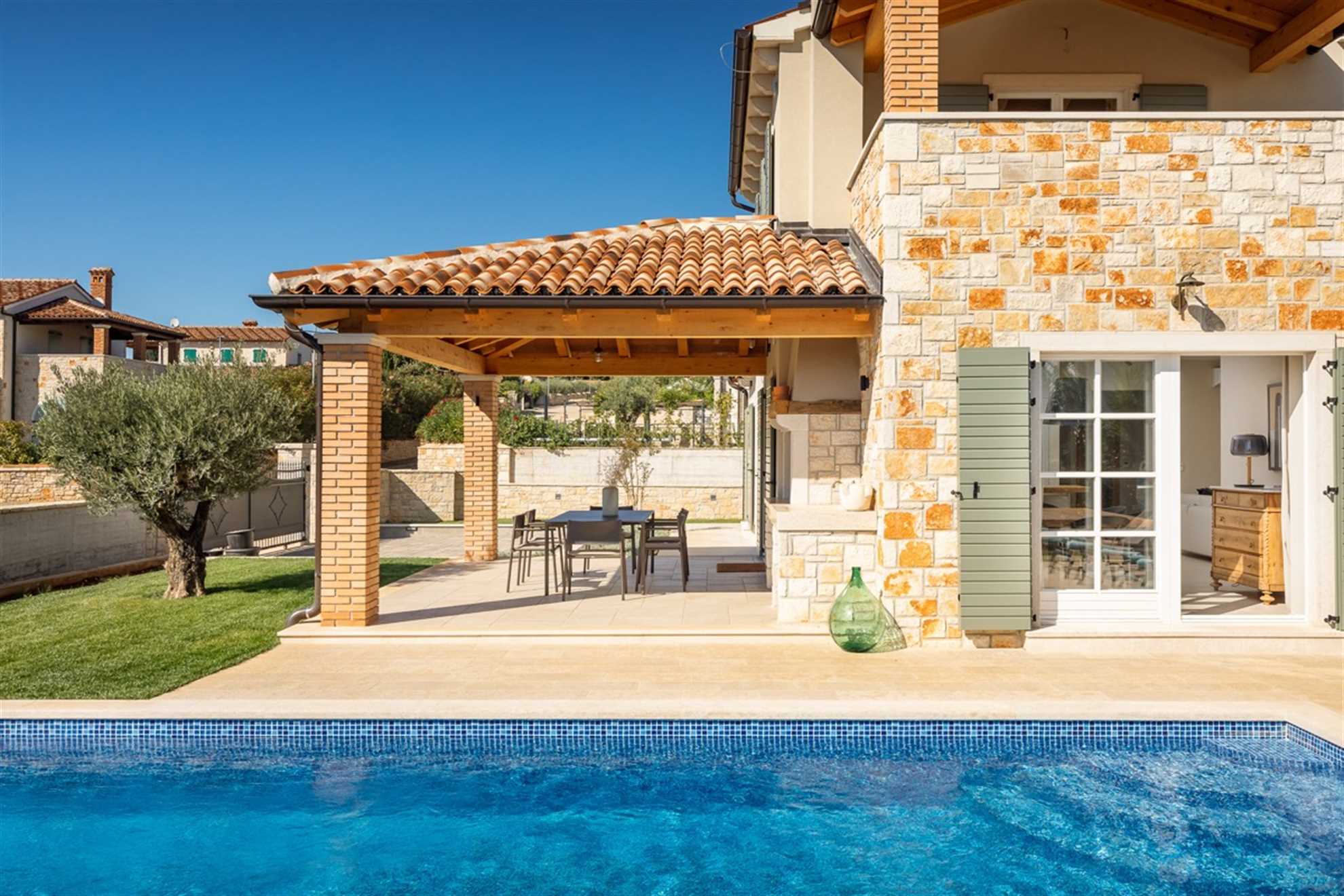 Villa Veronica with pool