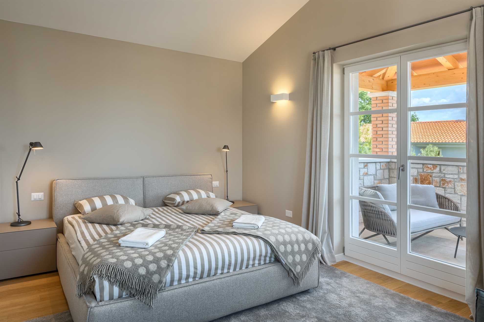 Villa Veronika – Design Steinvilla der Ruhe