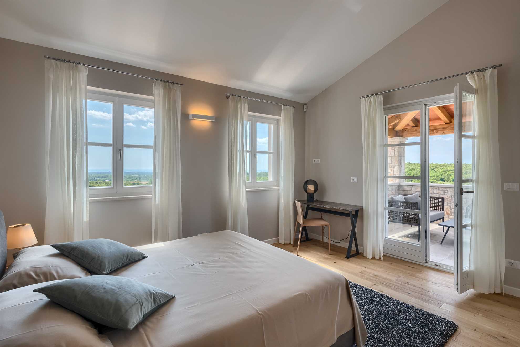 Villa Julia – Ruhige Oase mit Panoramablick auf das Meer