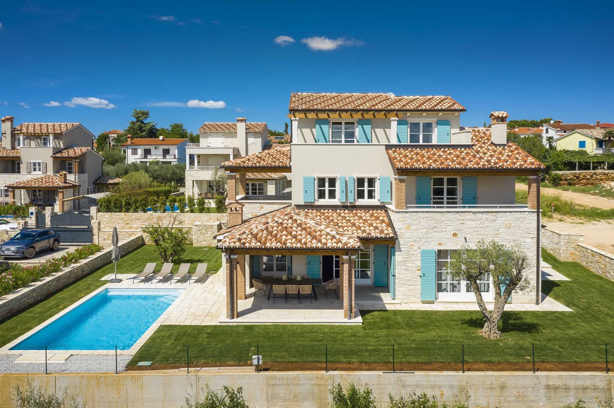 Villa Oaza with pool