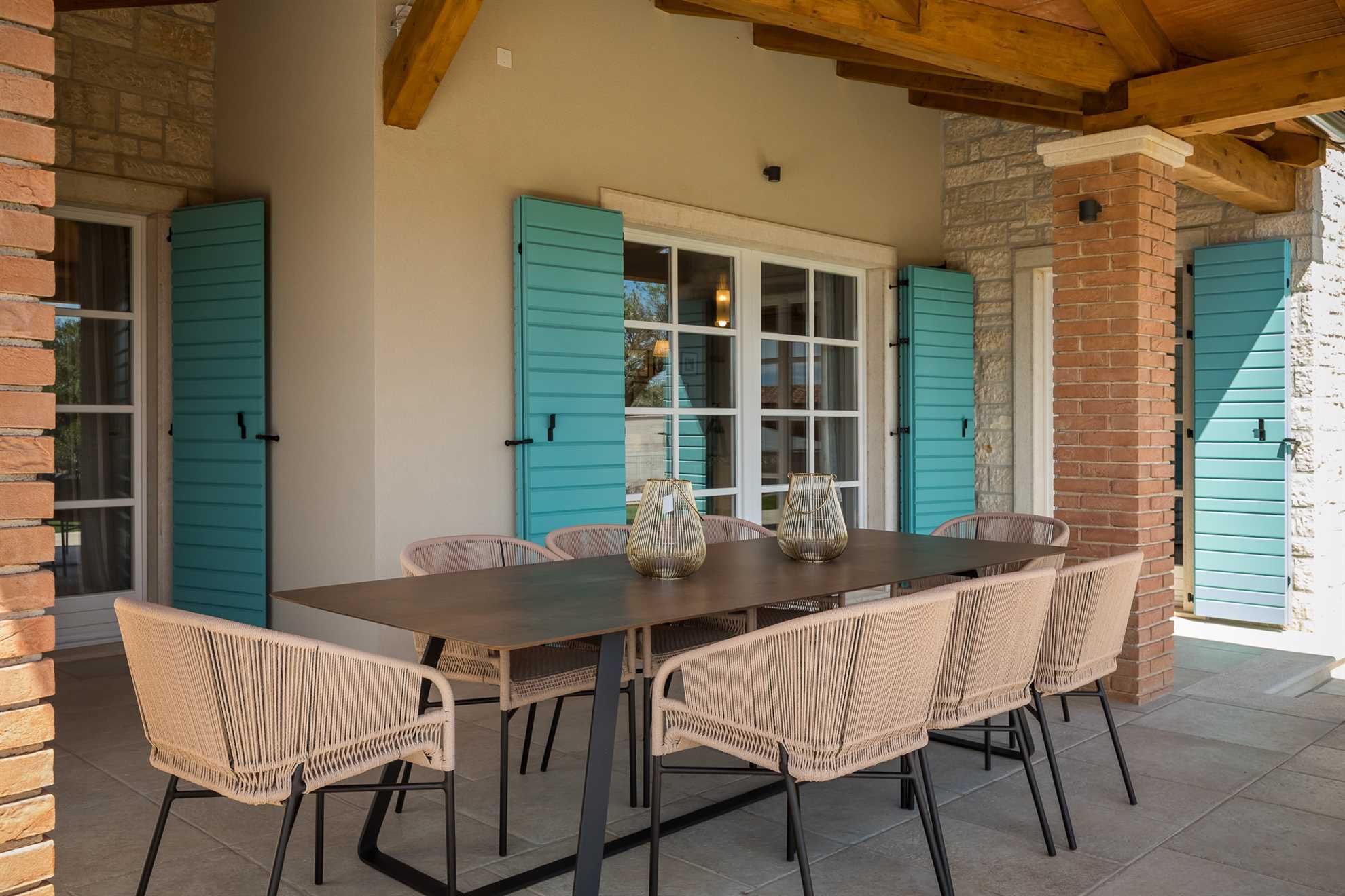 Villa Oaza – Eine steinerne Oase mit Blick auf das Meer