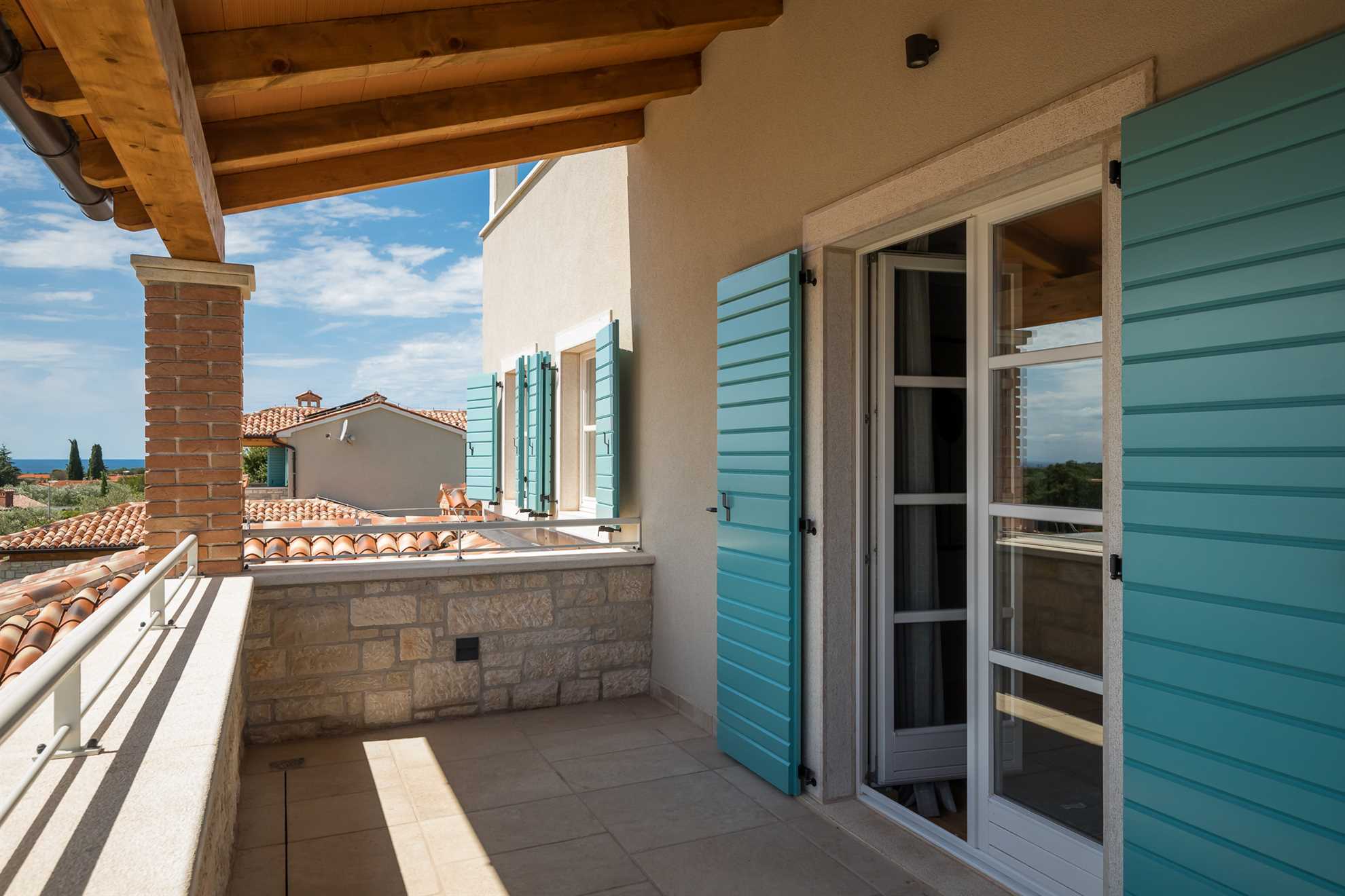 Villa Oaza – Eine steinerne Oase mit Blick auf das Meer