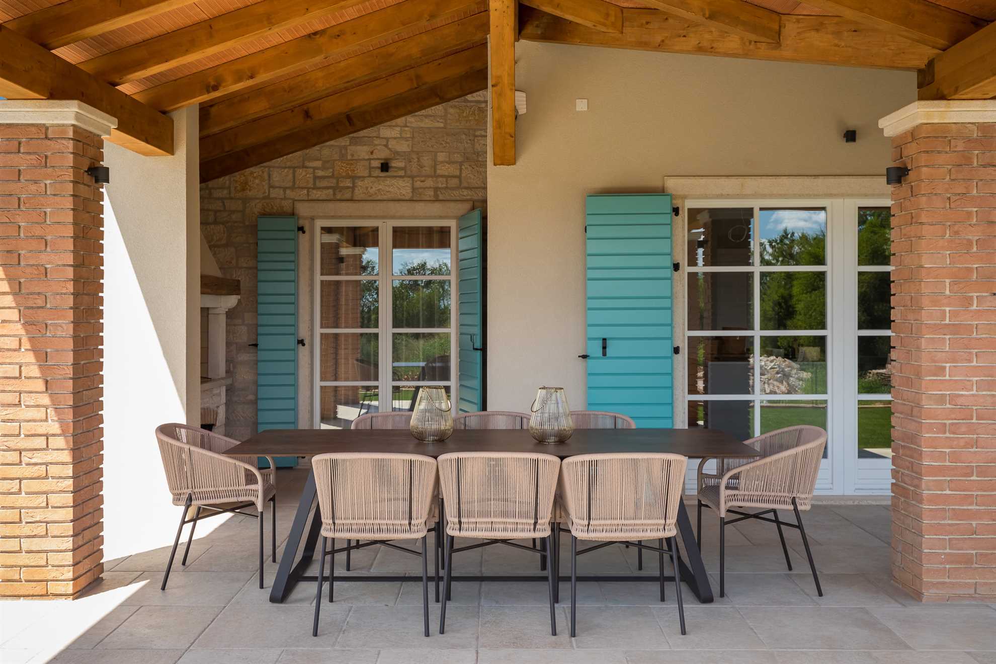 Villa Oaza – Eine steinerne Oase mit Blick auf das Meer