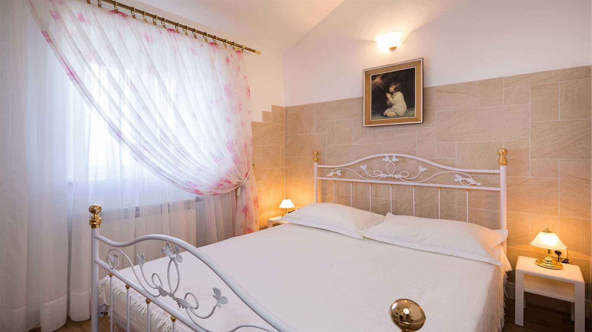 Lovely traditional stone villa on the island