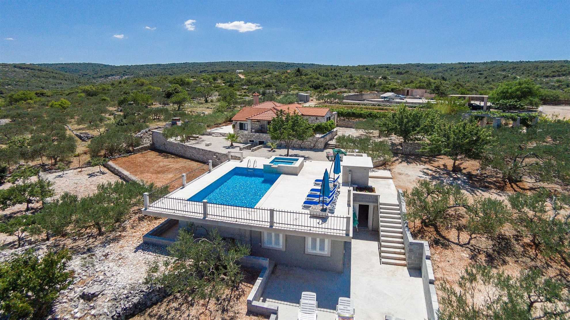 Lovely traditional stone villa on the island