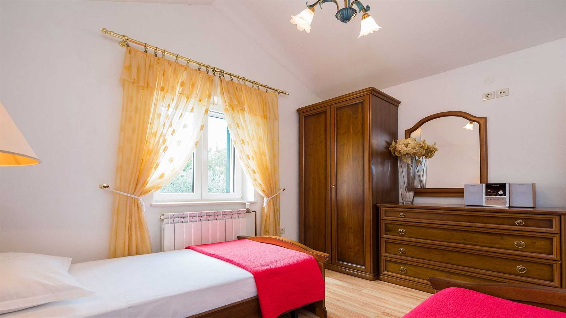Lovely traditional stone villa on the island