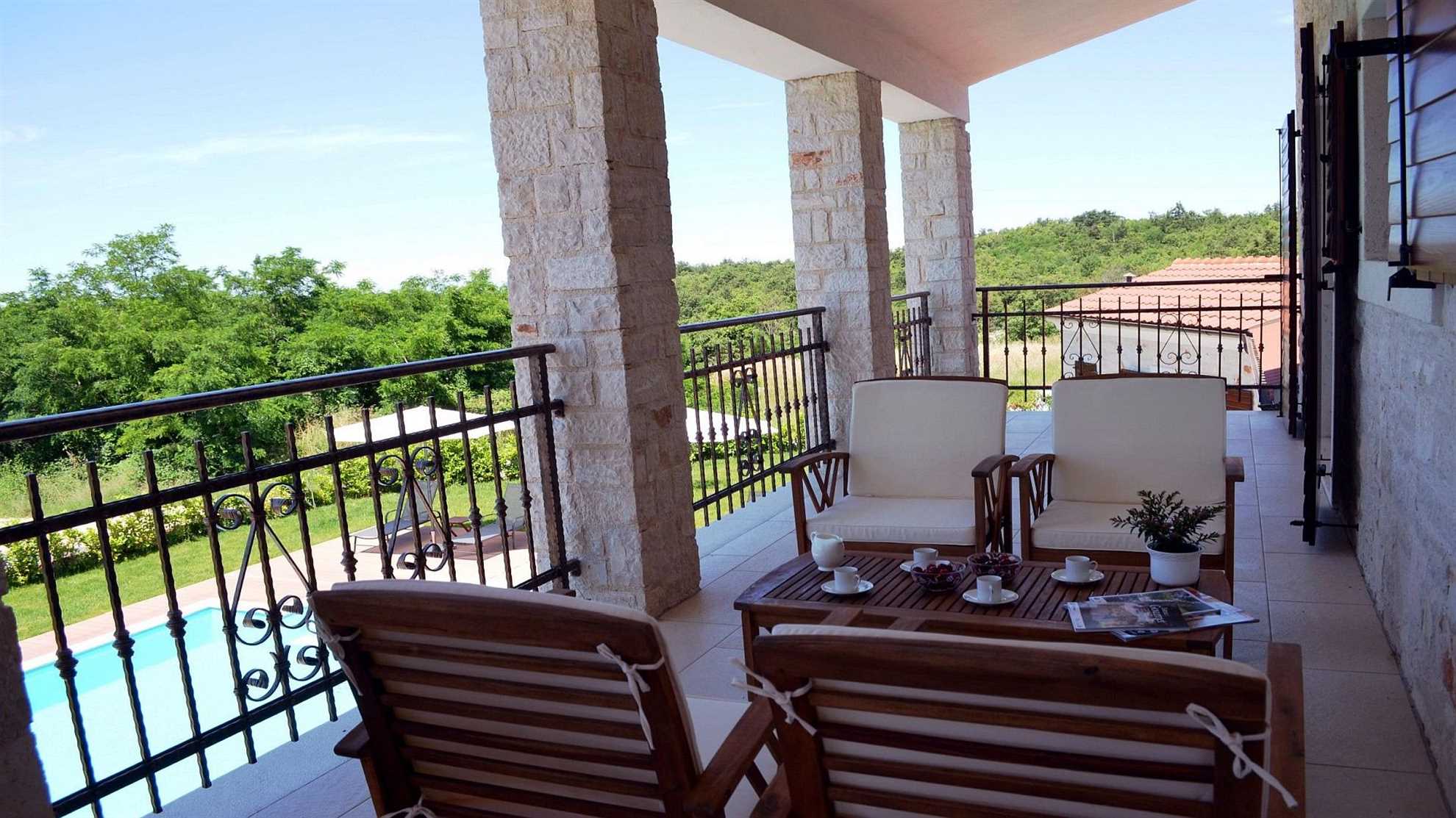 Spacious poolside villa with beautiful garden