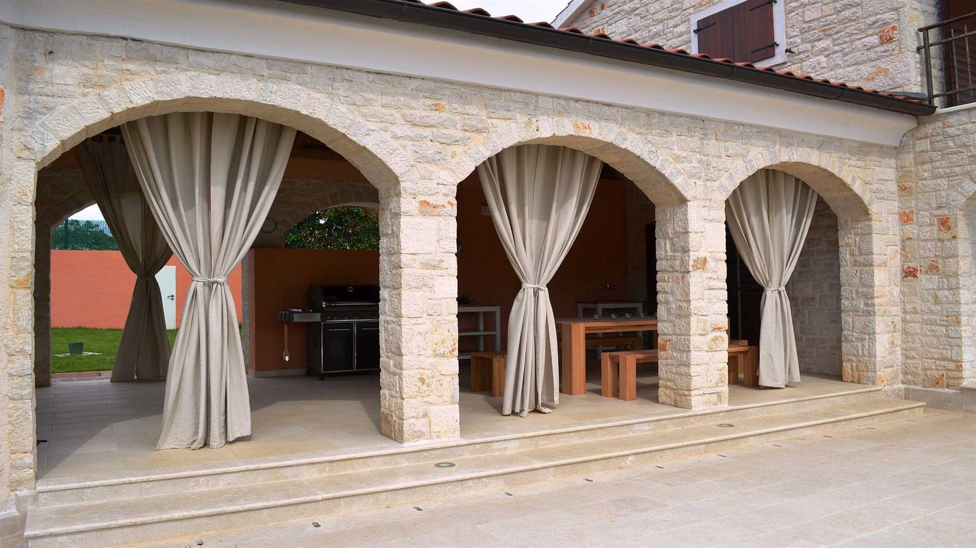 Spacious poolside villa with beautiful garden