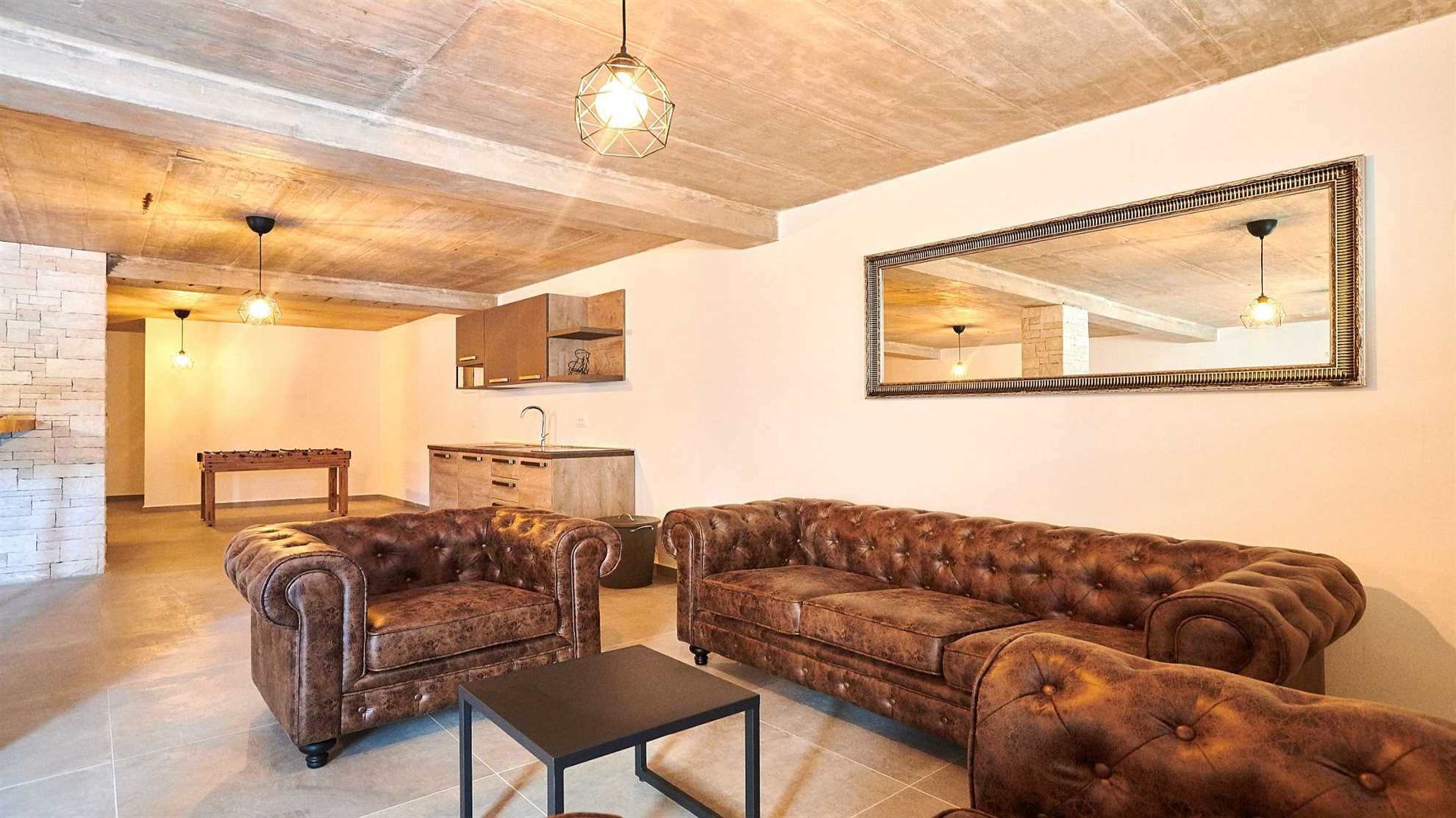 Beautiful luxurious poolside villa near Buje
