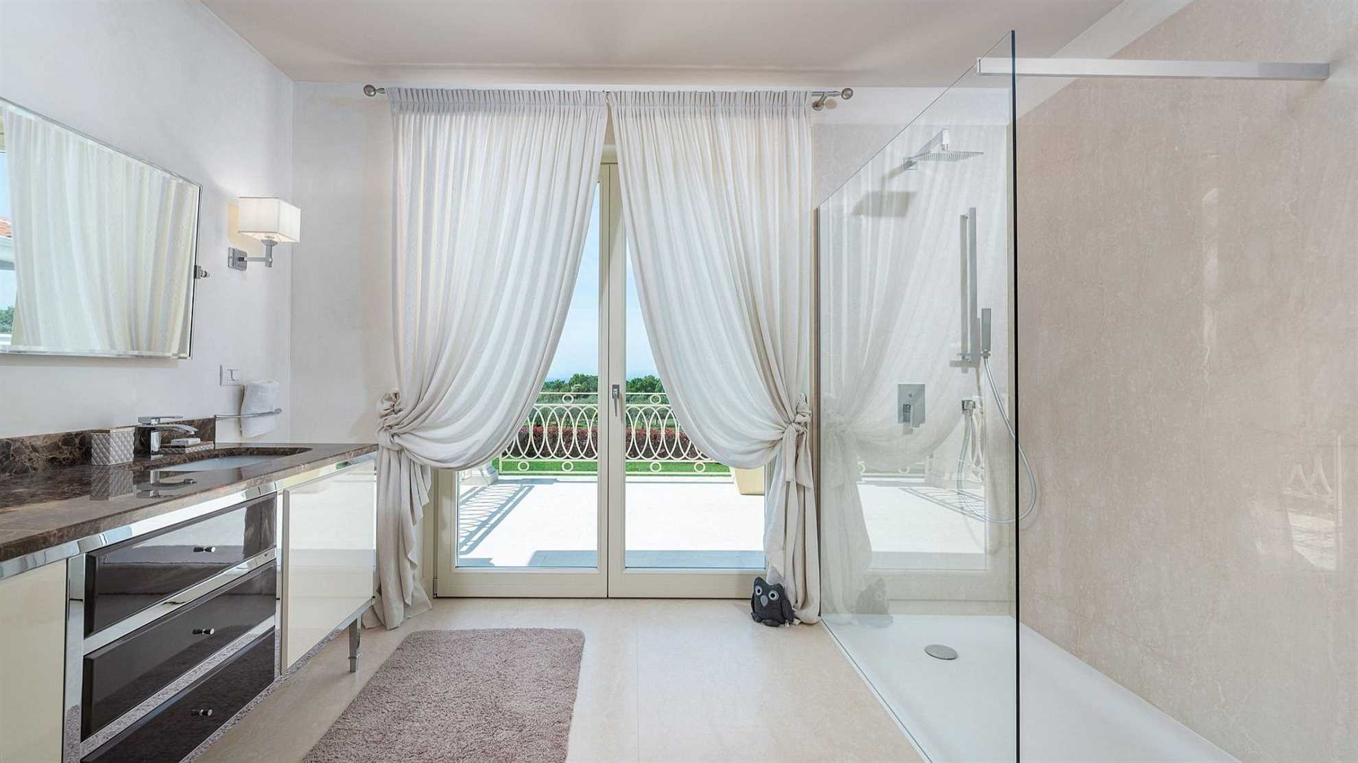 A modern villa in Vabriga with a pool and a graden