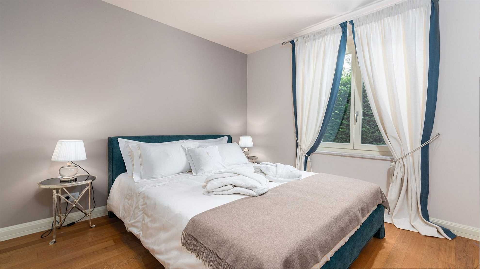 A modern villa in Vabriga with a pool and a graden