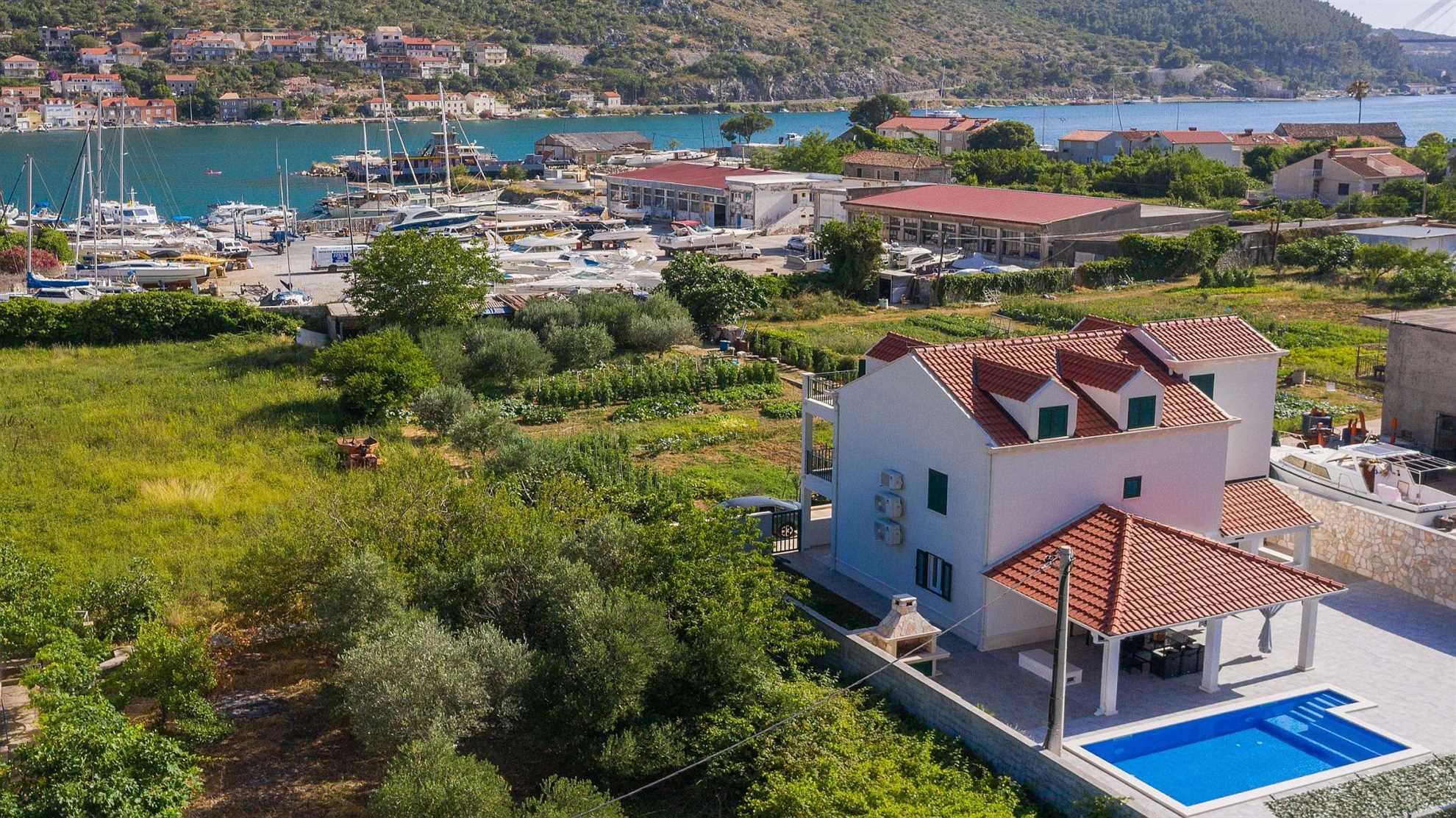 Spacious villa with elevator near Dubrovnik