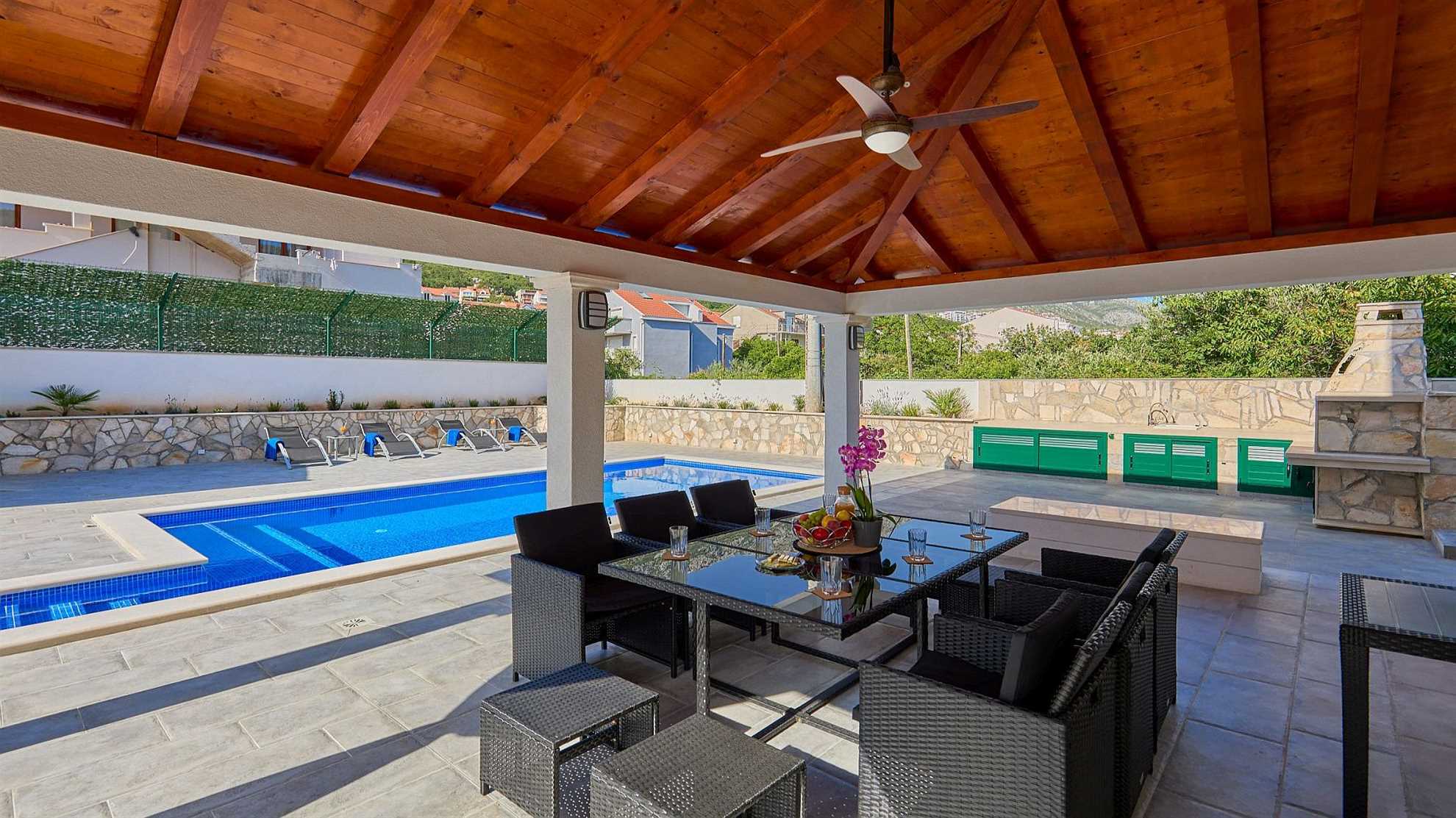 Spacious villa with elevator near Dubrovnik
