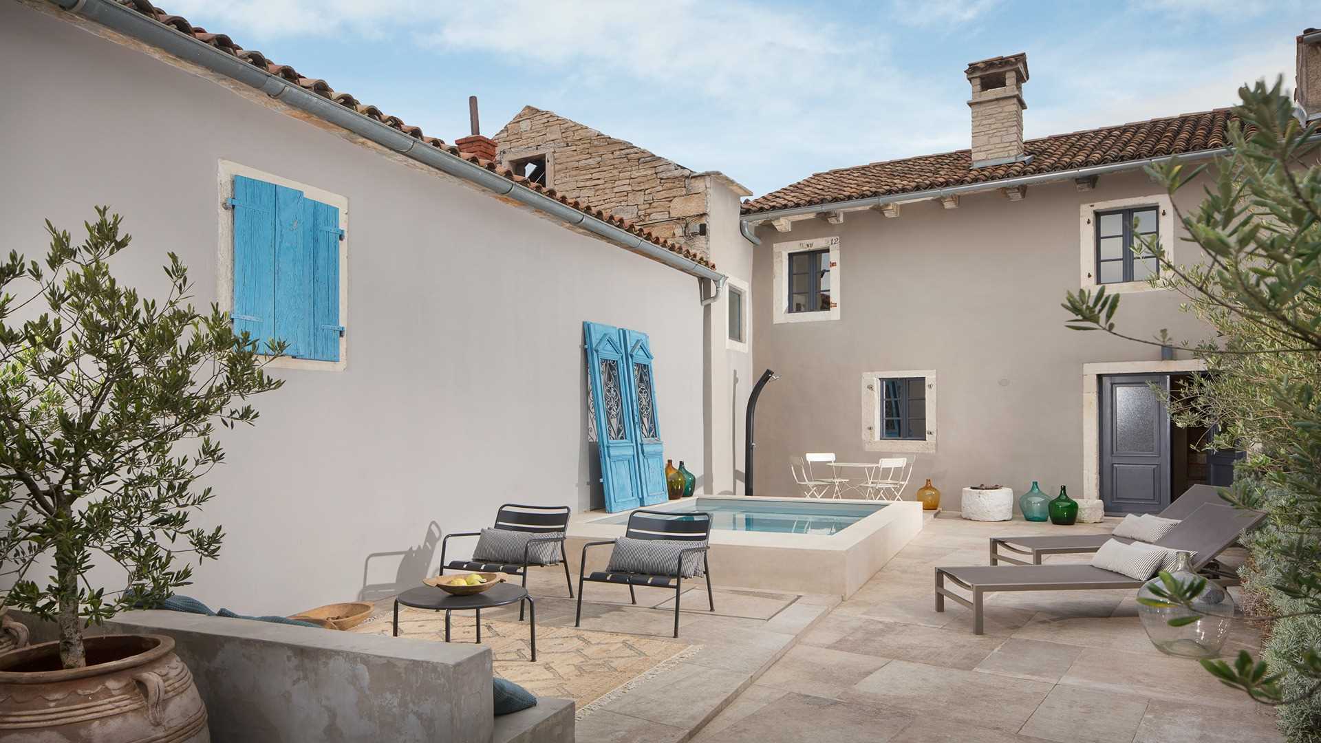 Charming villa in Tinjan