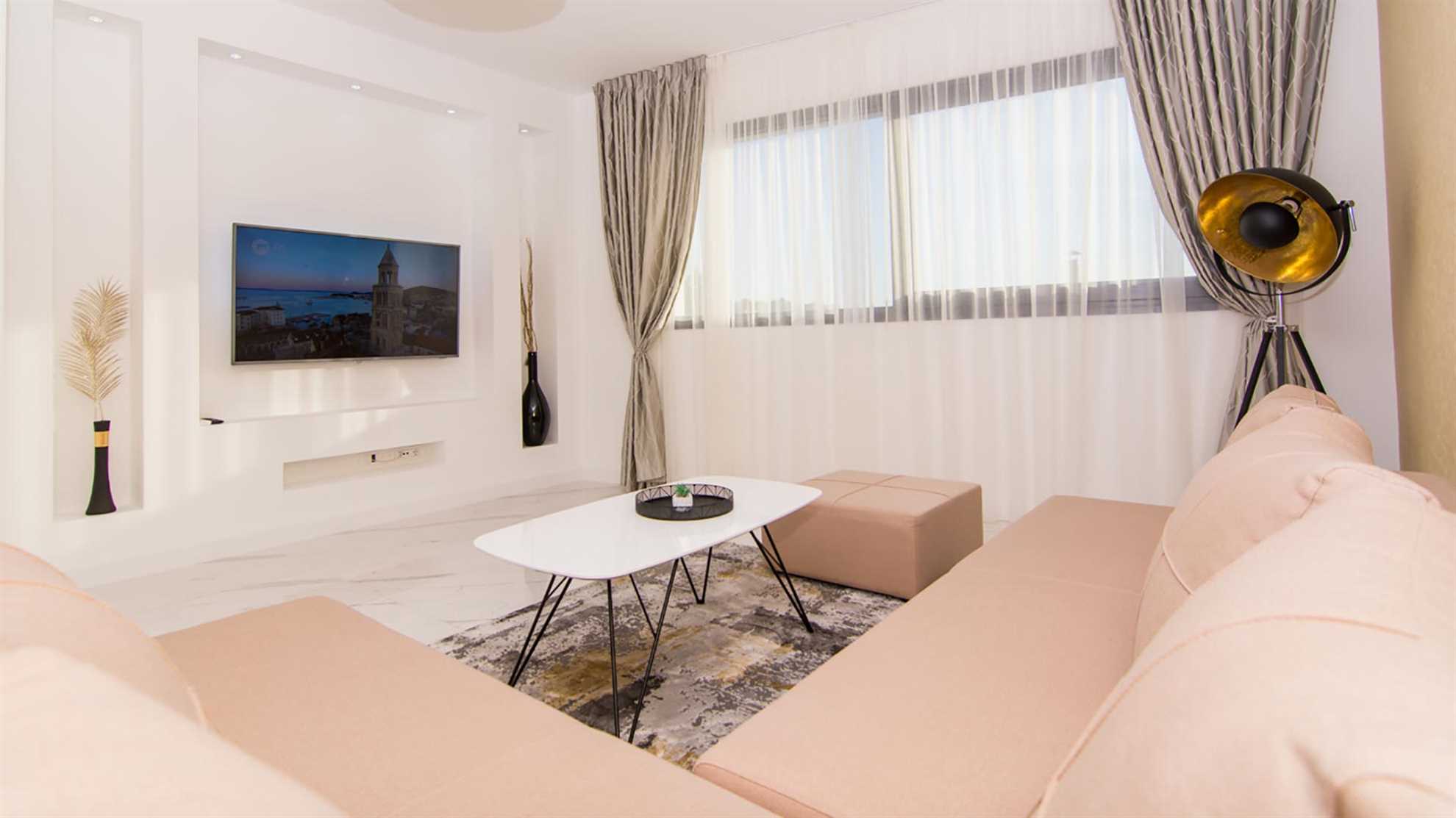 Luxurious villa with heated pool near Split