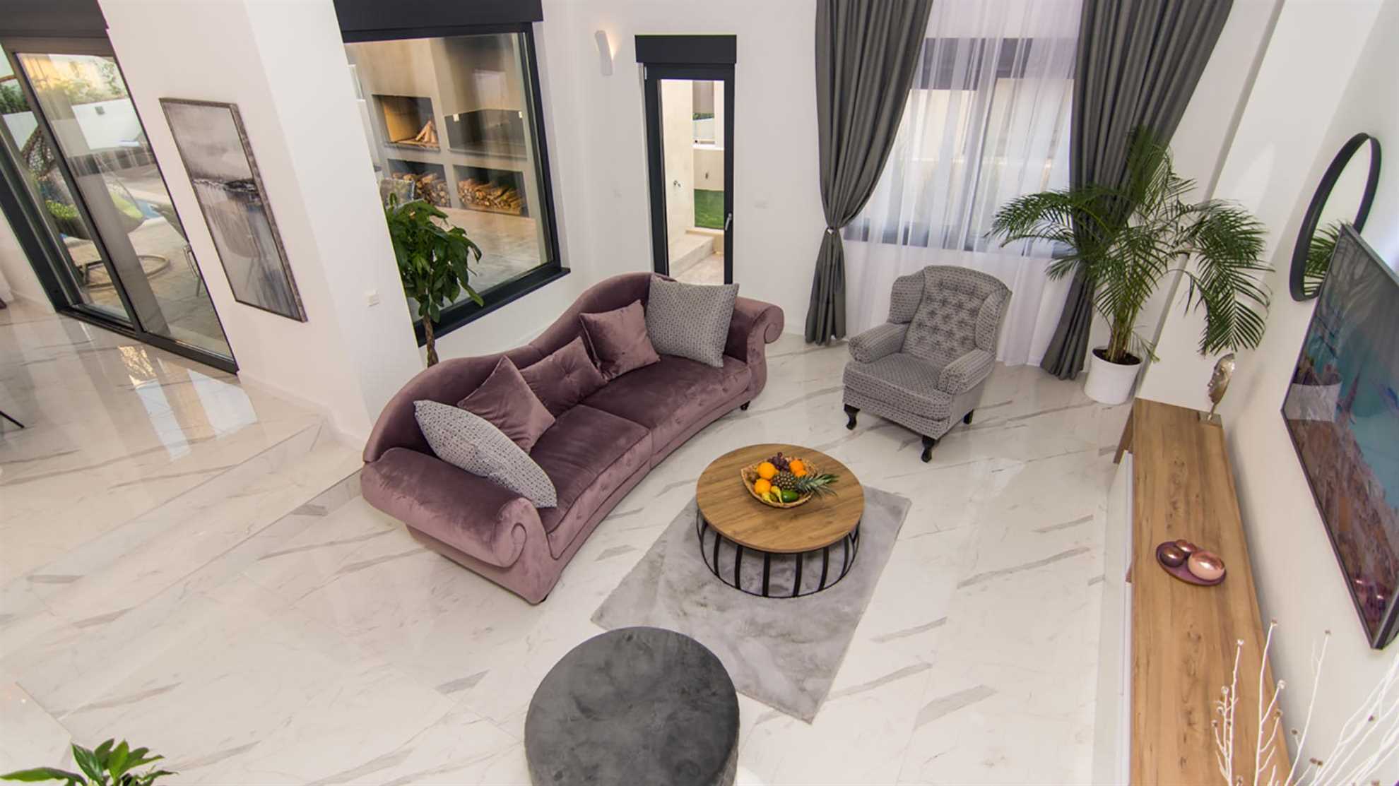 Luxurious villa with heated pool near Split