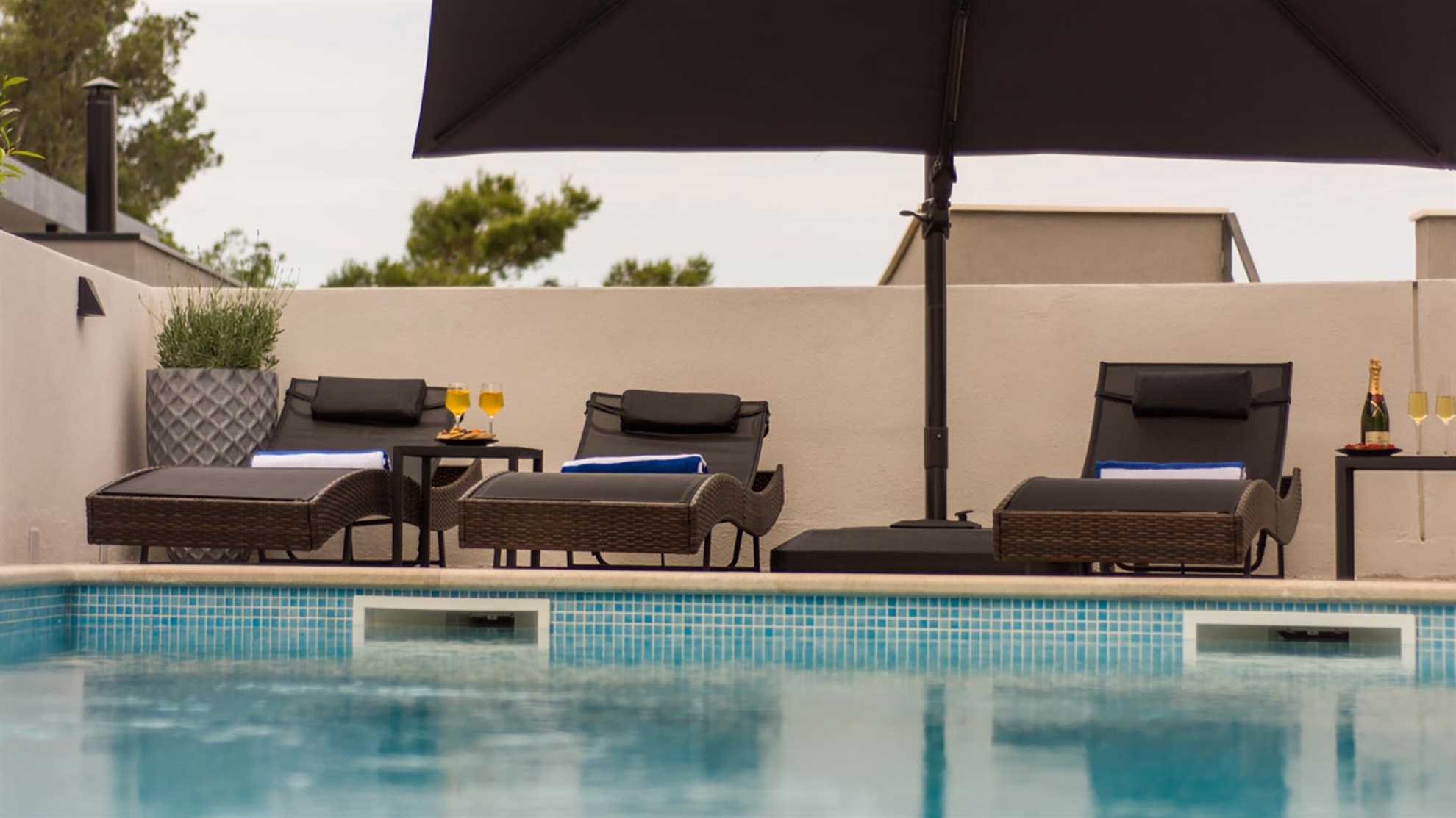 Luxurious villa with heated pool near Split