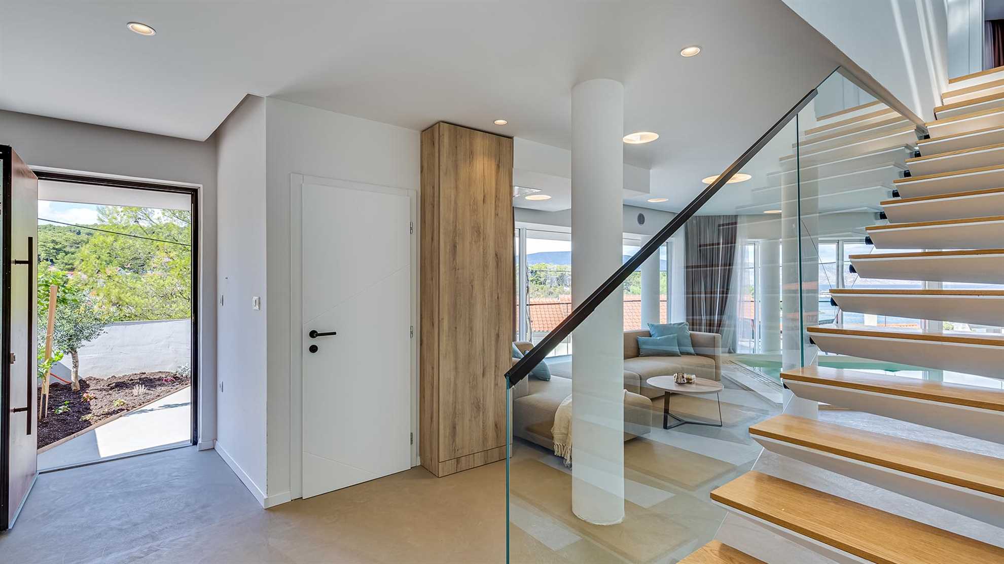 Villa with sauna and indoor jacuzzi in Vrboska