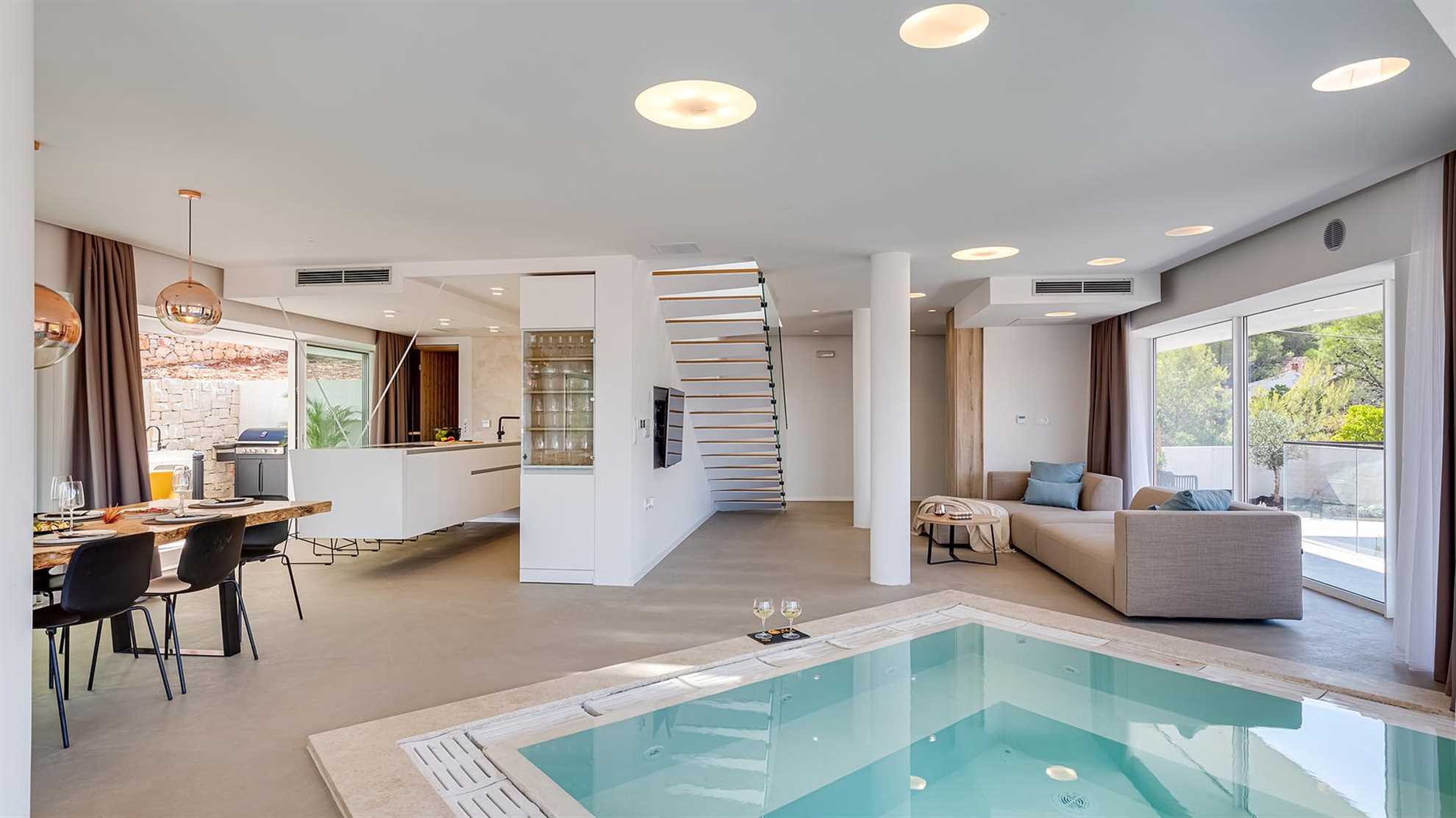 Villa with sauna and indoor jacuzzi in Vrboska