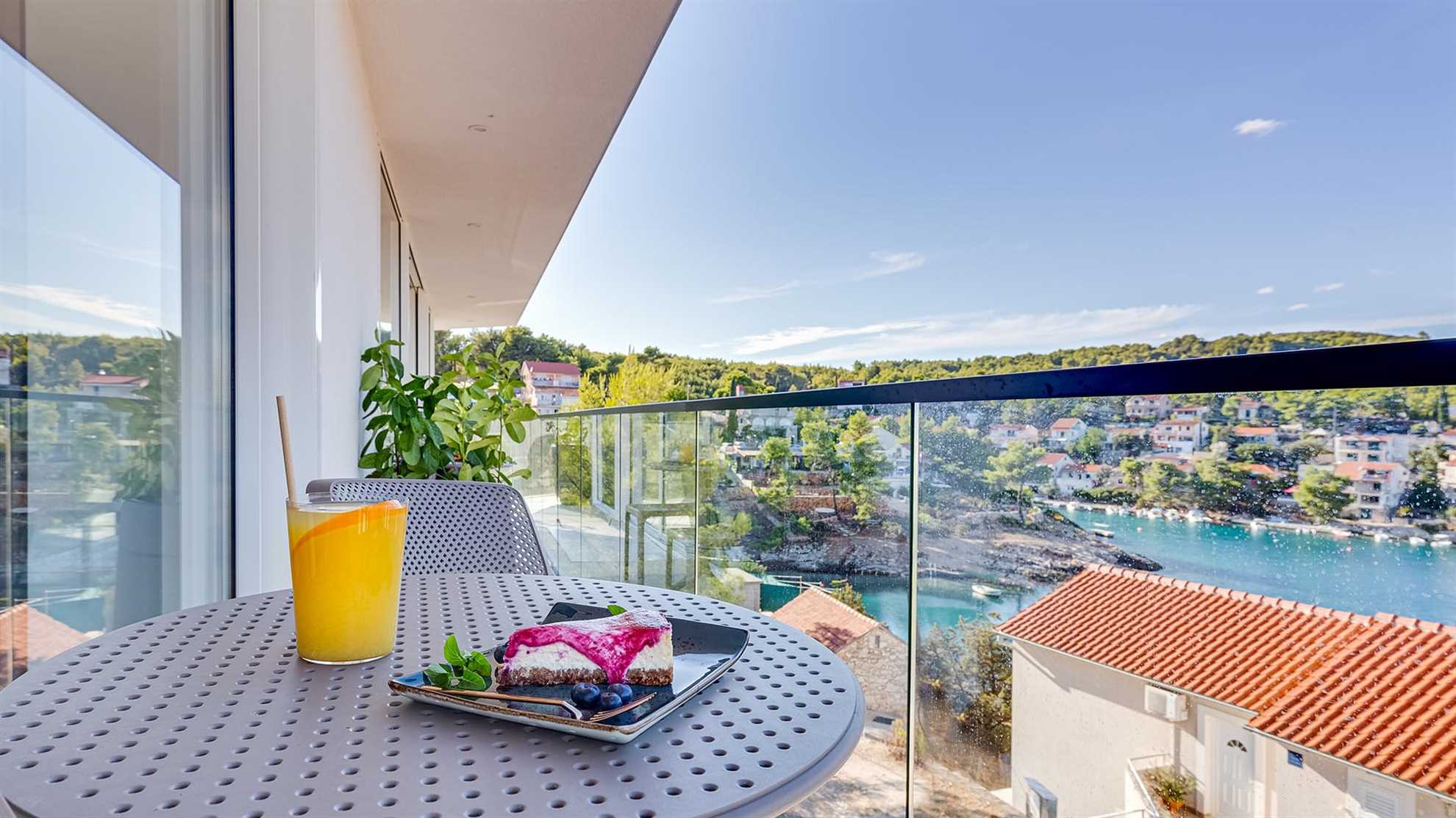 Villa with sauna and indoor jacuzzi in Vrboska