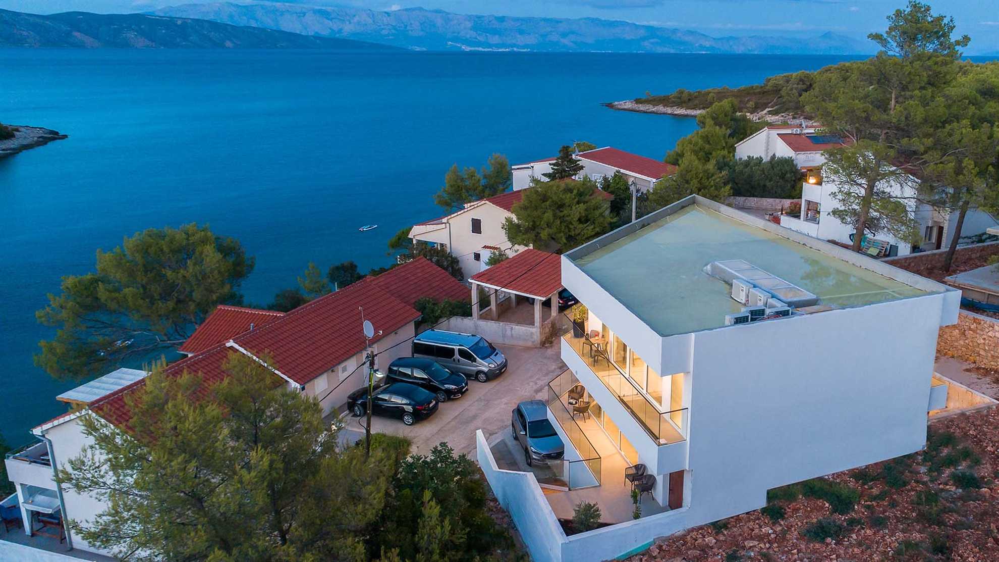 Villa with sauna and indoor jacuzzi in Vrboska
