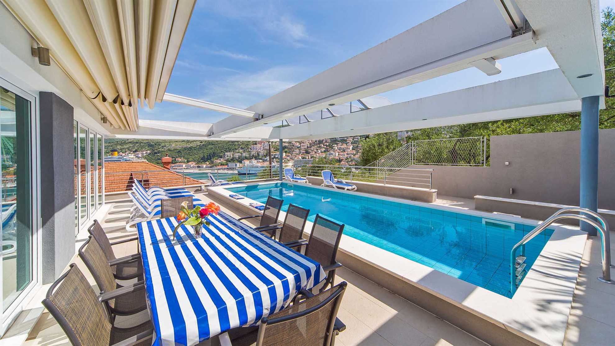 Modern villa with swimming pool near Dubrovnik
