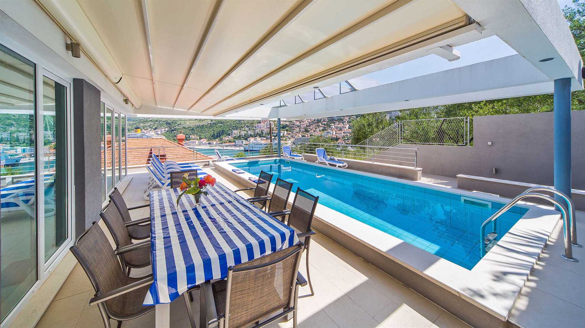 Modern villa with swimming pool near Dubrovnik