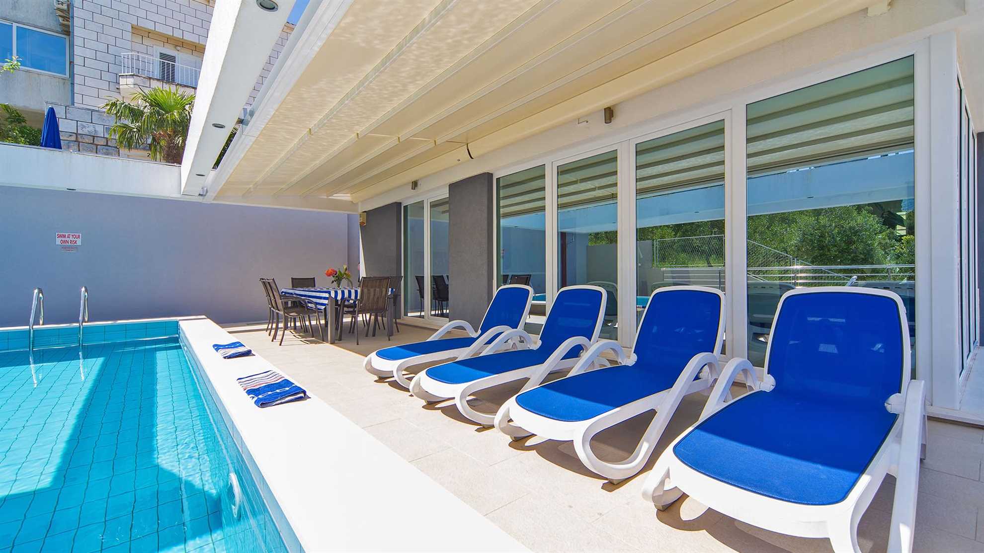 Modern villa with swimming pool near Dubrovnik