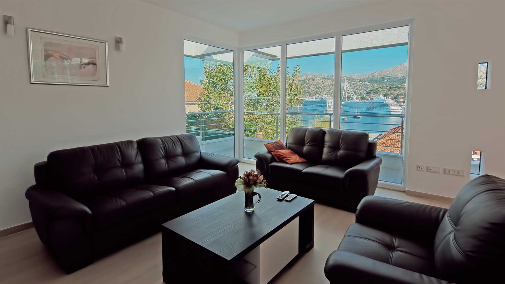 Modern villa with swimming pool near Dubrovnik