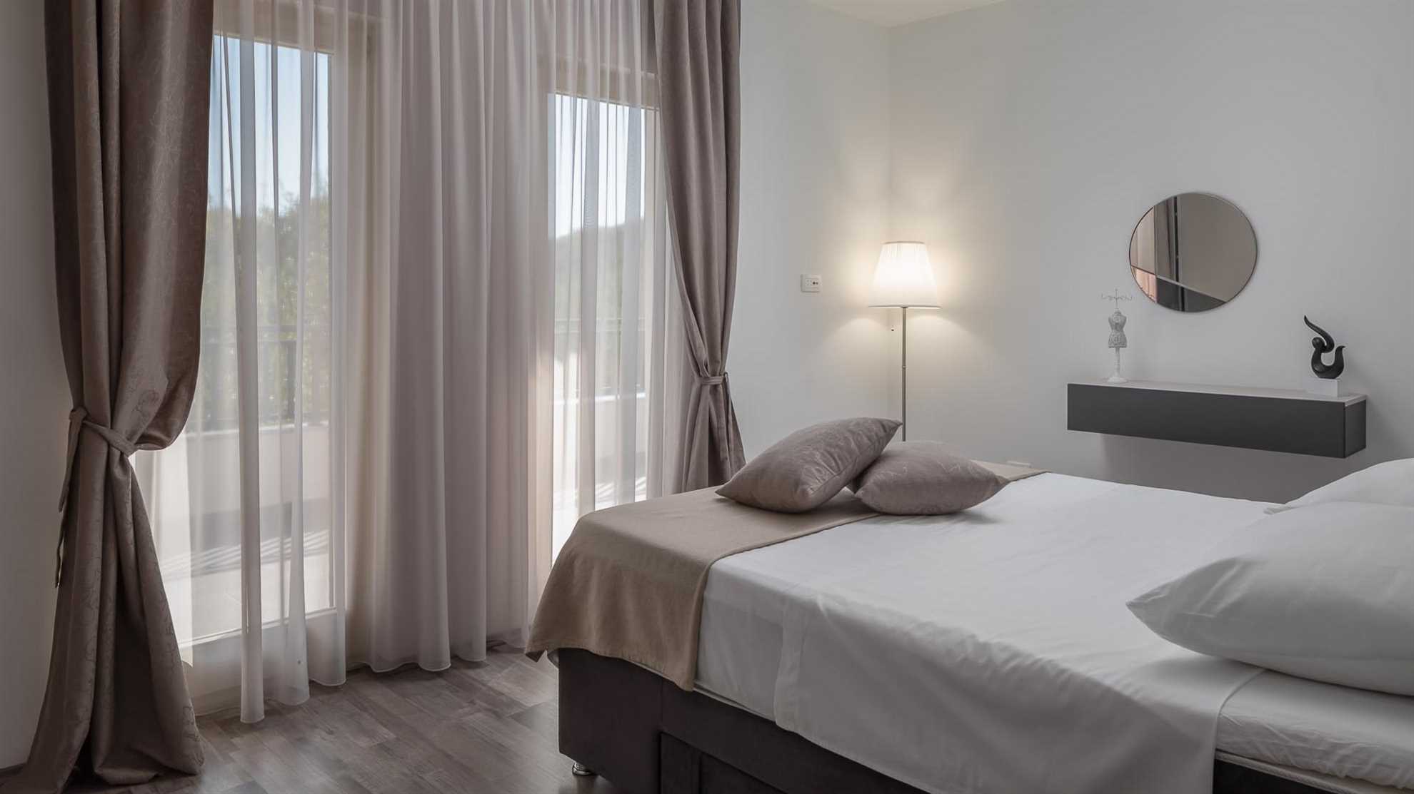 Modern villa with beautiful garden and swimming pool in Sičani