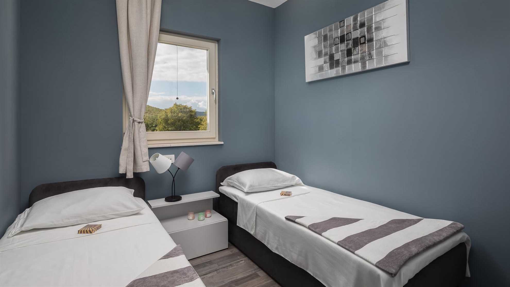 Modern villa with beautiful garden and swimming pool in Sičani
