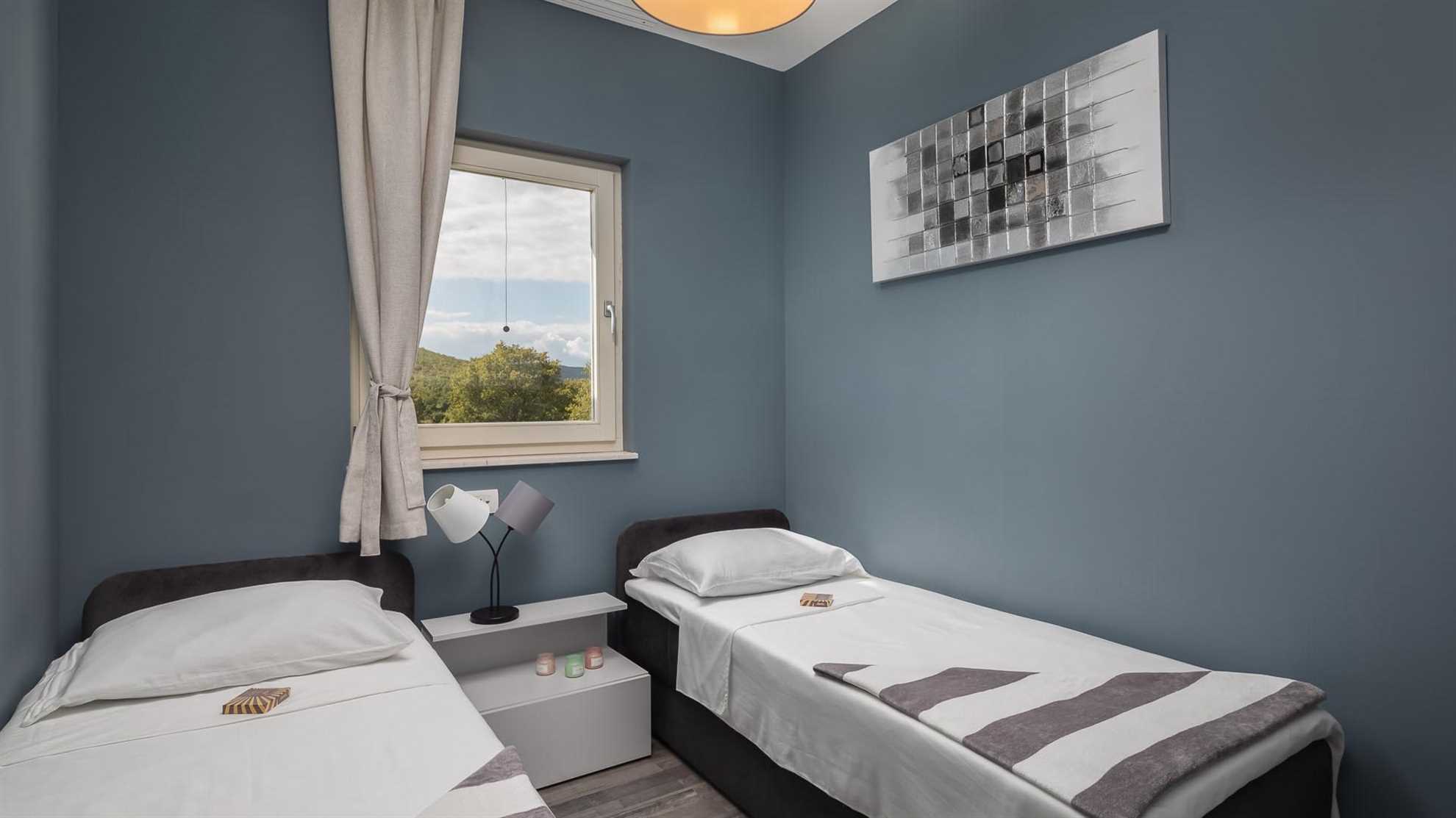Modern villa with beautiful garden and swimming pool in Sičani