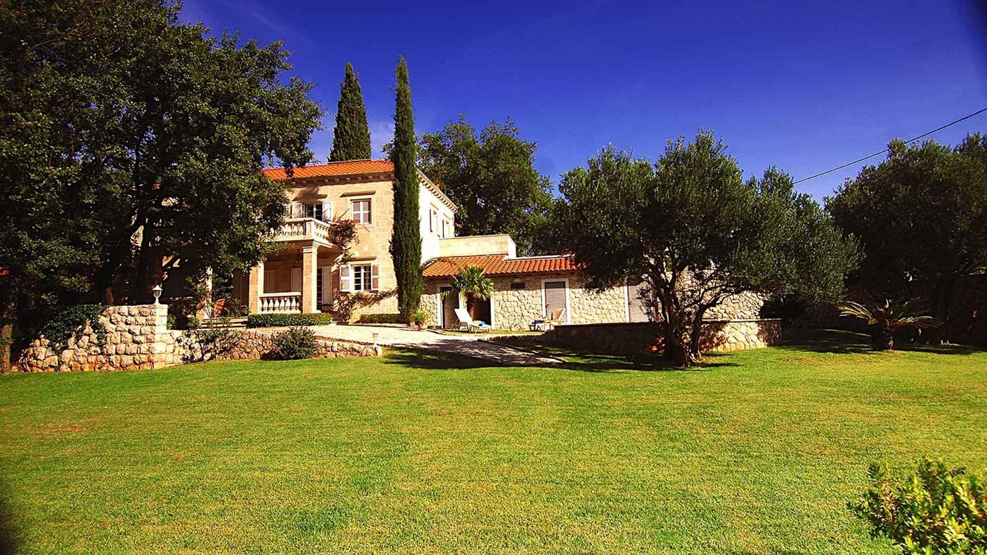 Heritage villa perfect for families with pets