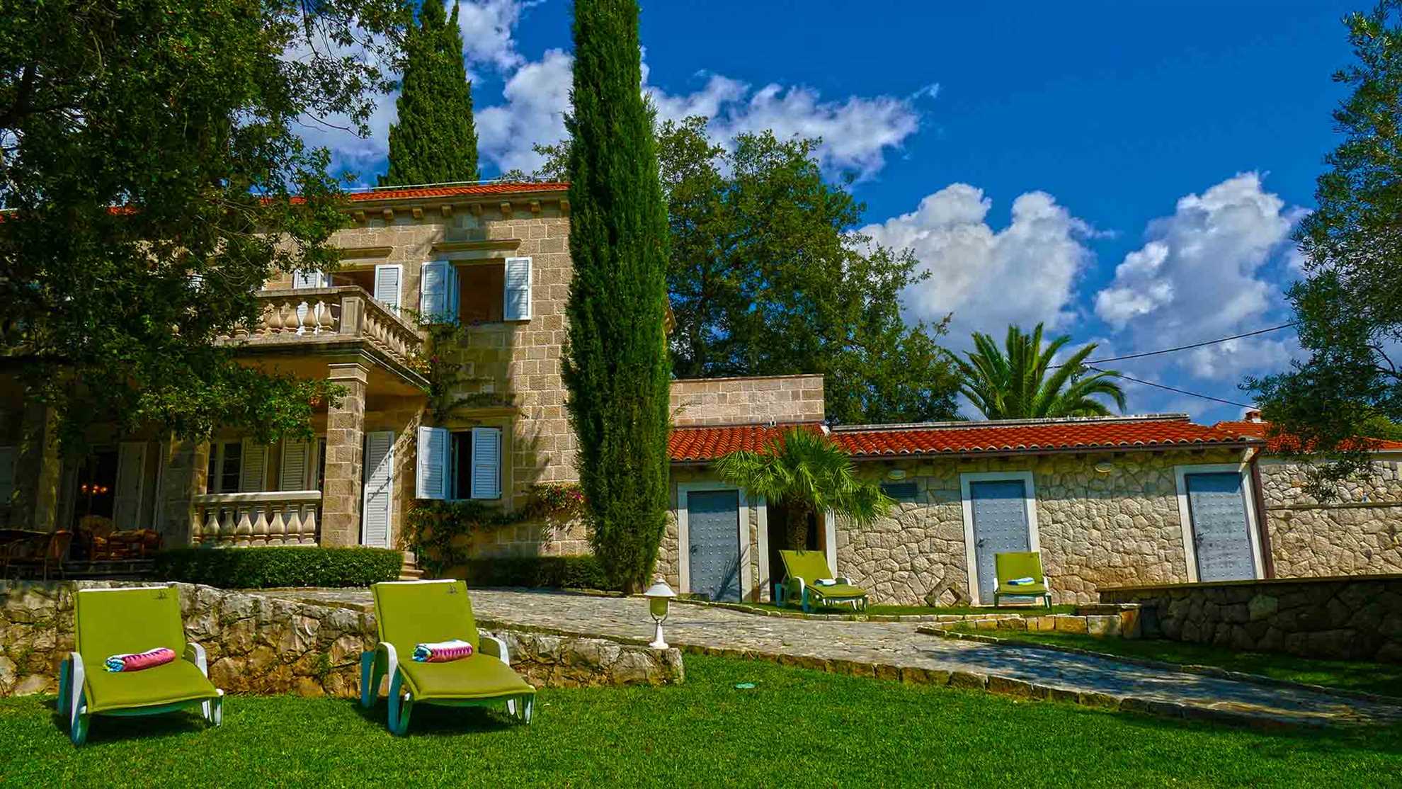 Heritage villa perfect for families with pets