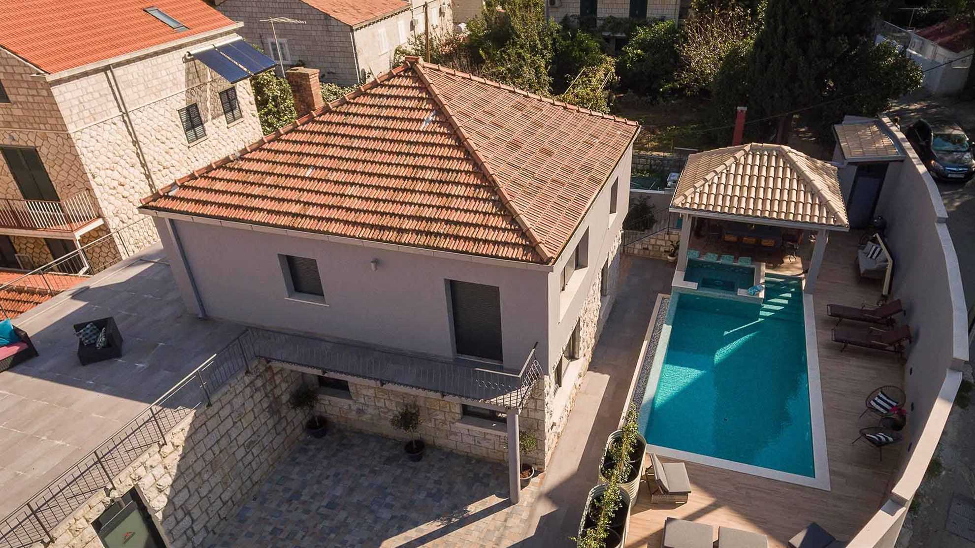 A modern vacation house in Dubrovnik with a pool