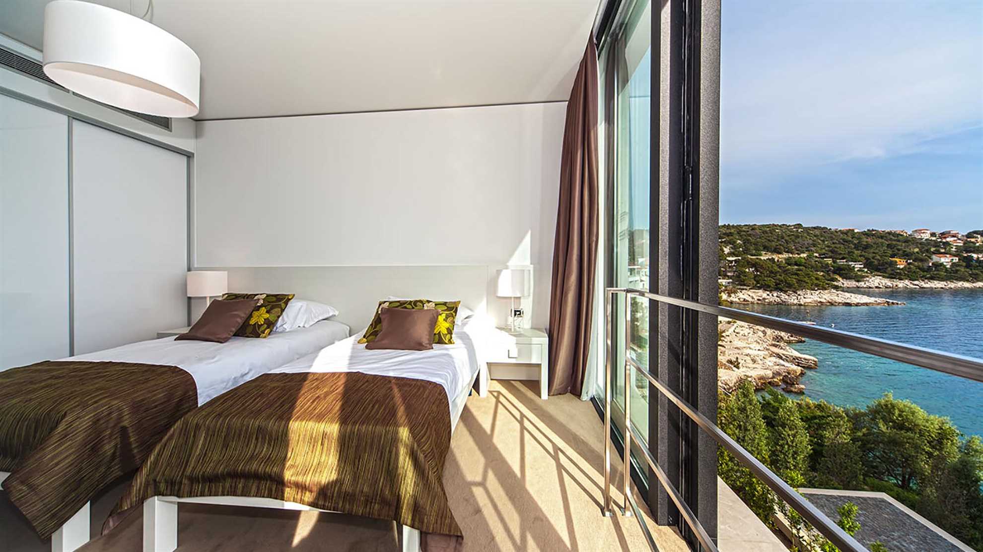 Golden Rays Villa 4